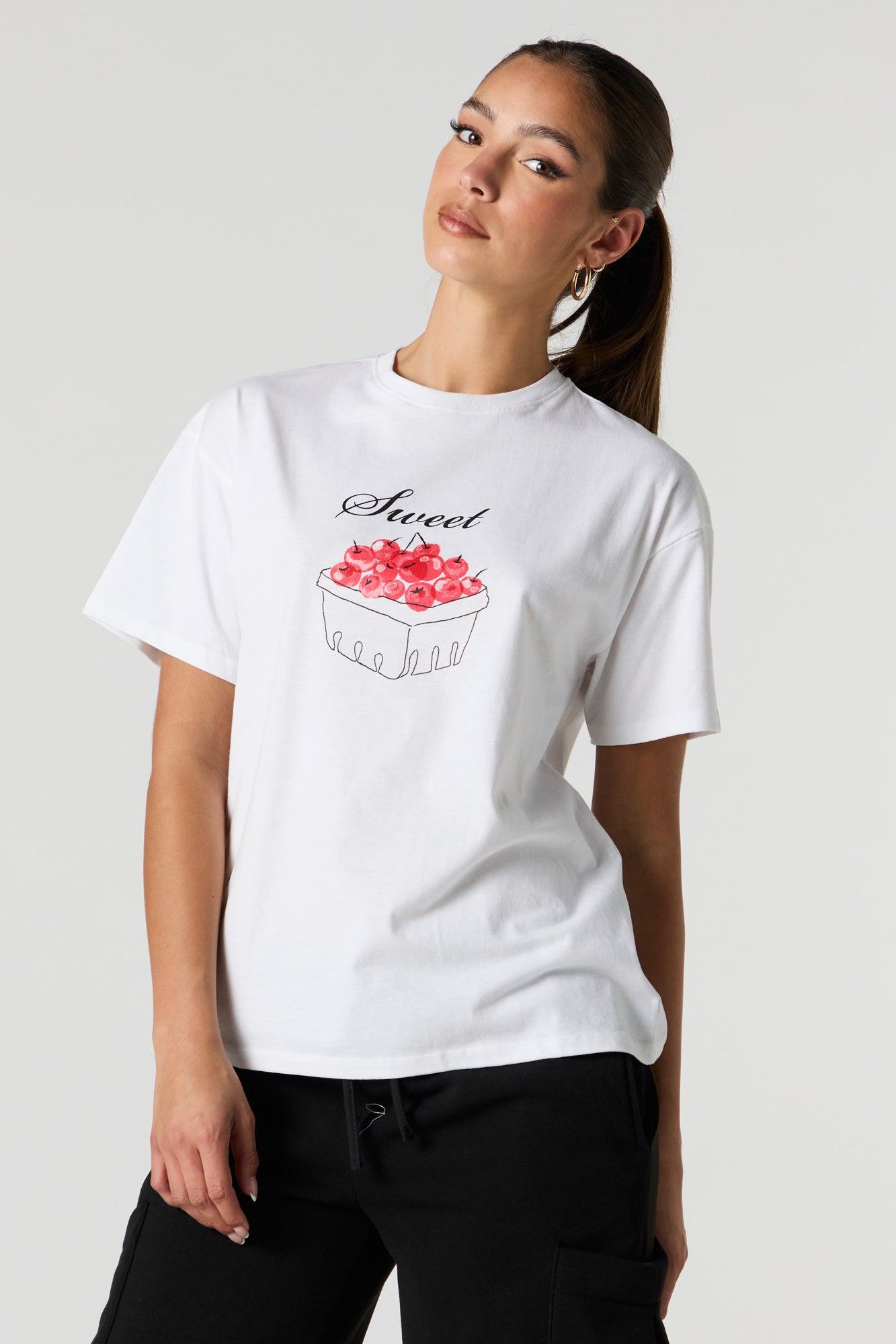 T-shirt de coupe garçonne à imprimé Sweet Cherries