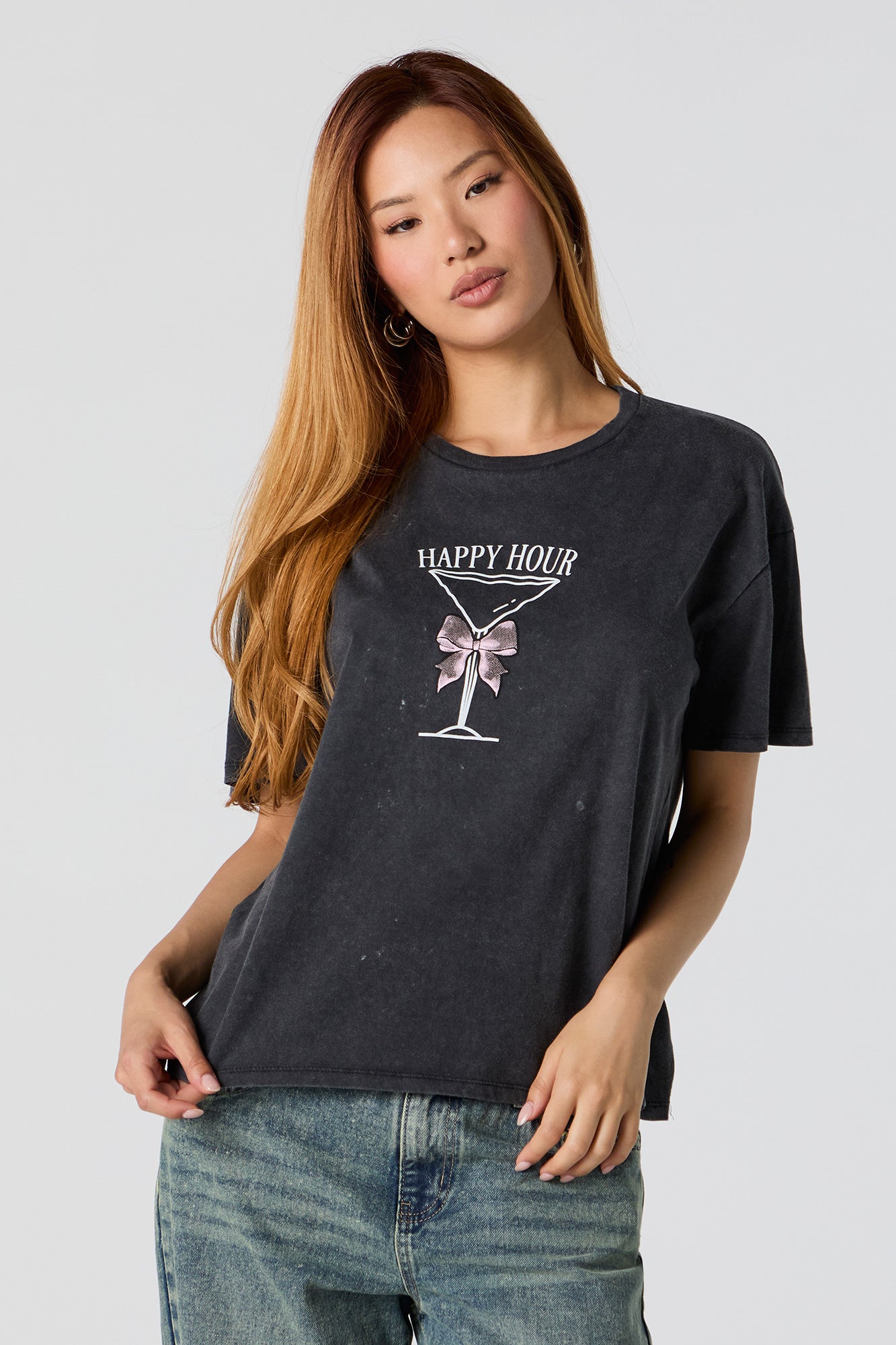 T-shirt de coupe garçonne délavé à imprimé Happy Hour