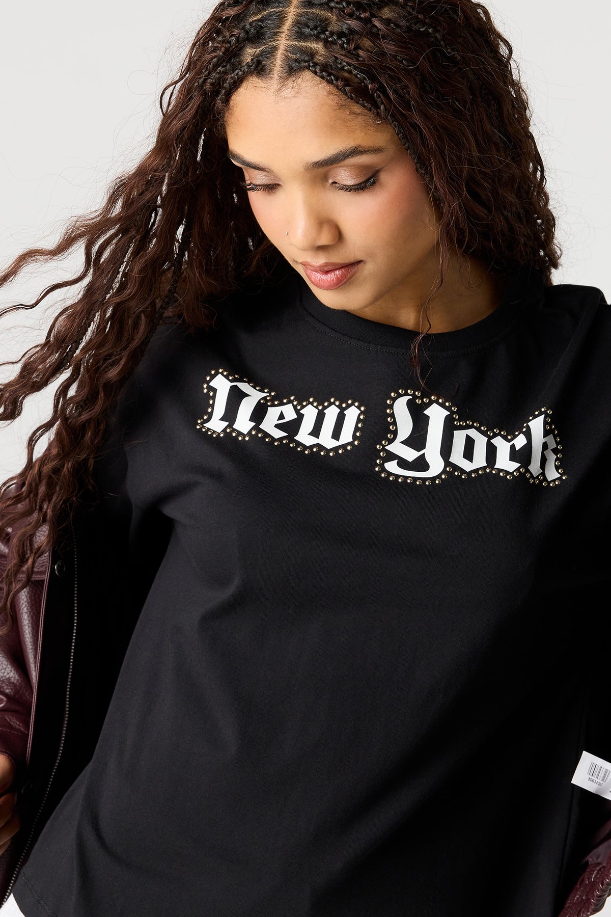 Alt View 4. Rhinestone Graphic Boyfriend T-Shirt - Black