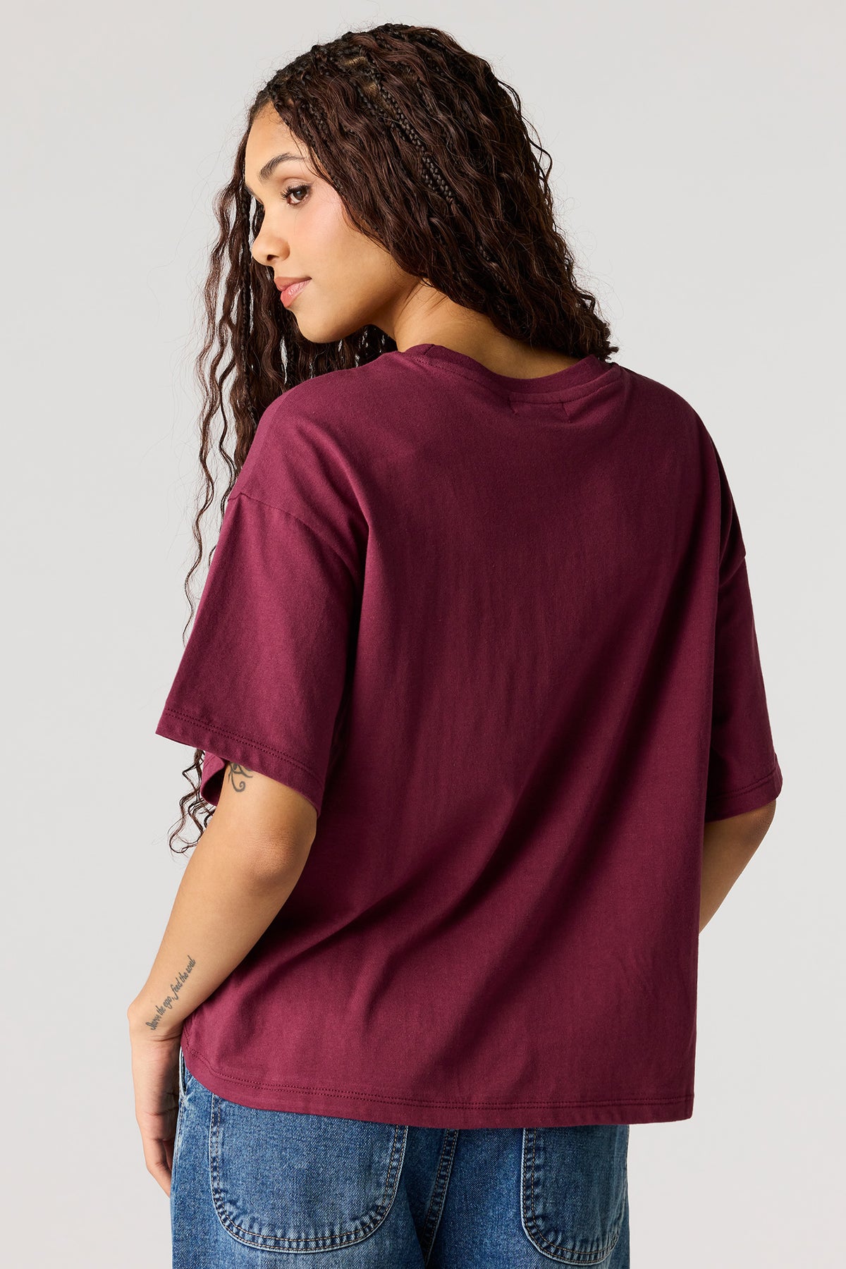 Alt View 2. Rhinestone Graphic Boyfriend T-Shirt - Burgundy