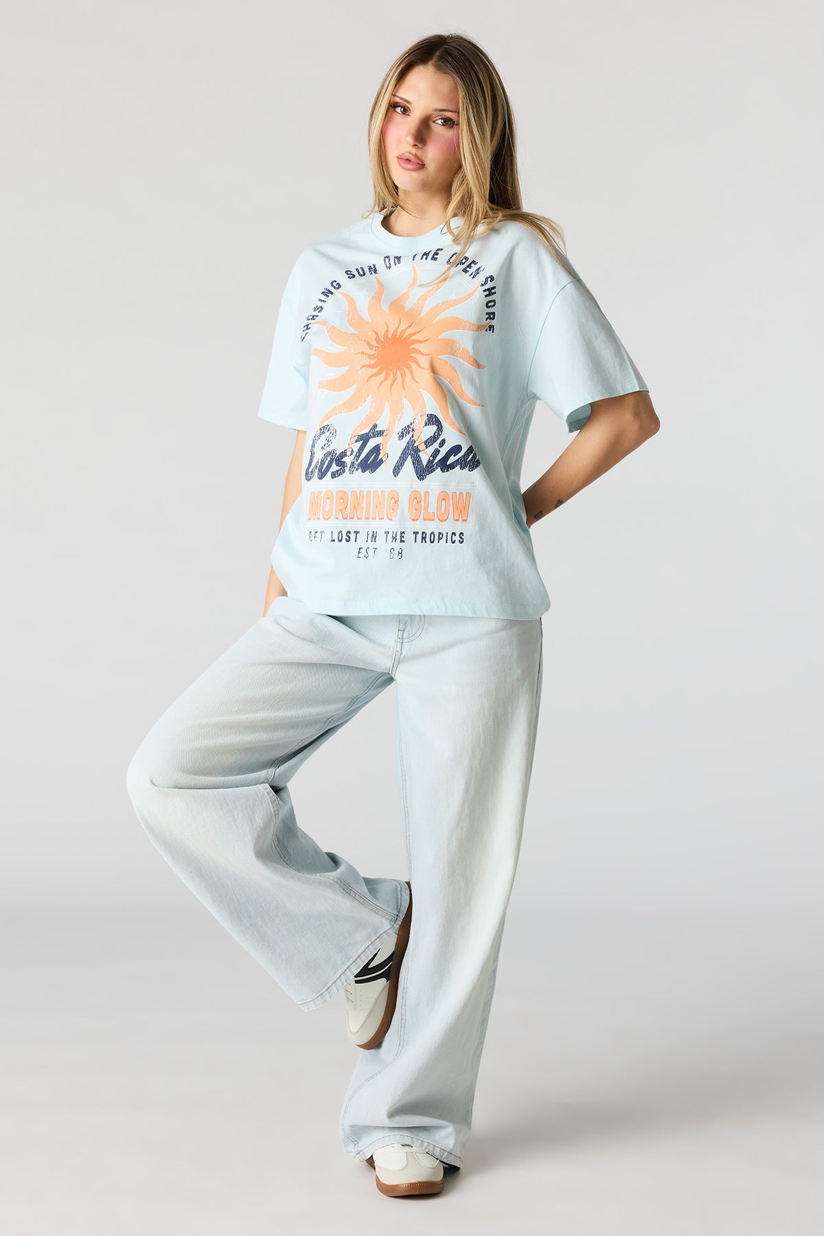 Vue alternative 3. T-shirt de coupe garçonne imprimé
