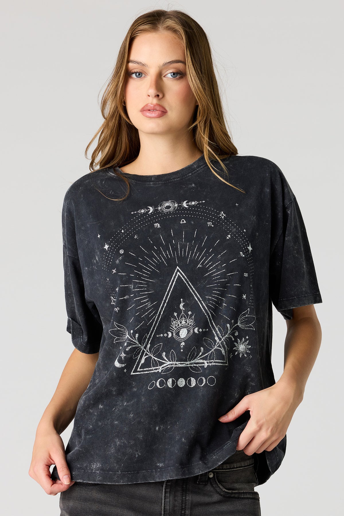 Graphic Washed Boyfriend T-Shirt - Black