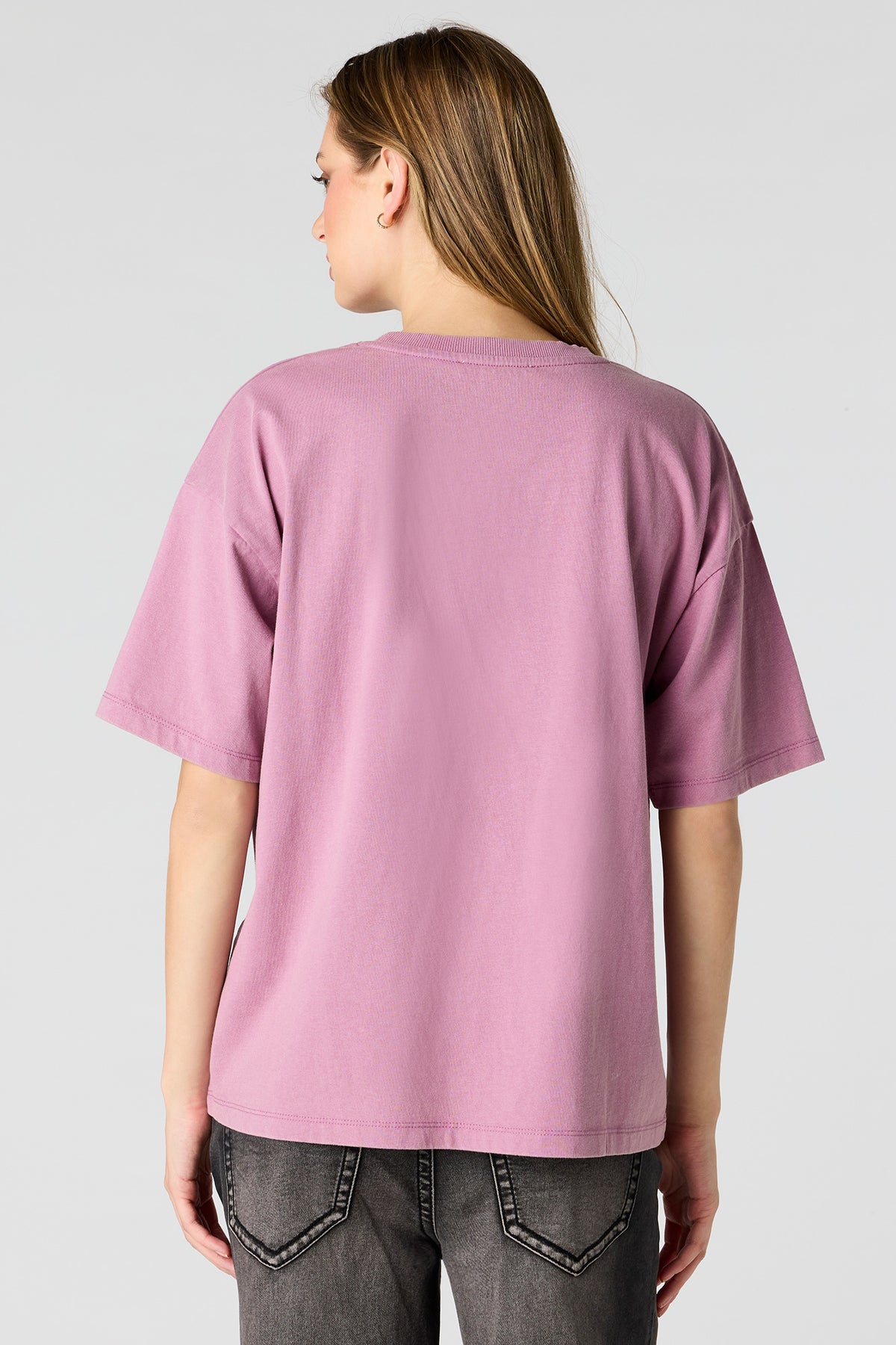 Vue alternative 2. T-shirt de coupe garçonne délavé imprimé