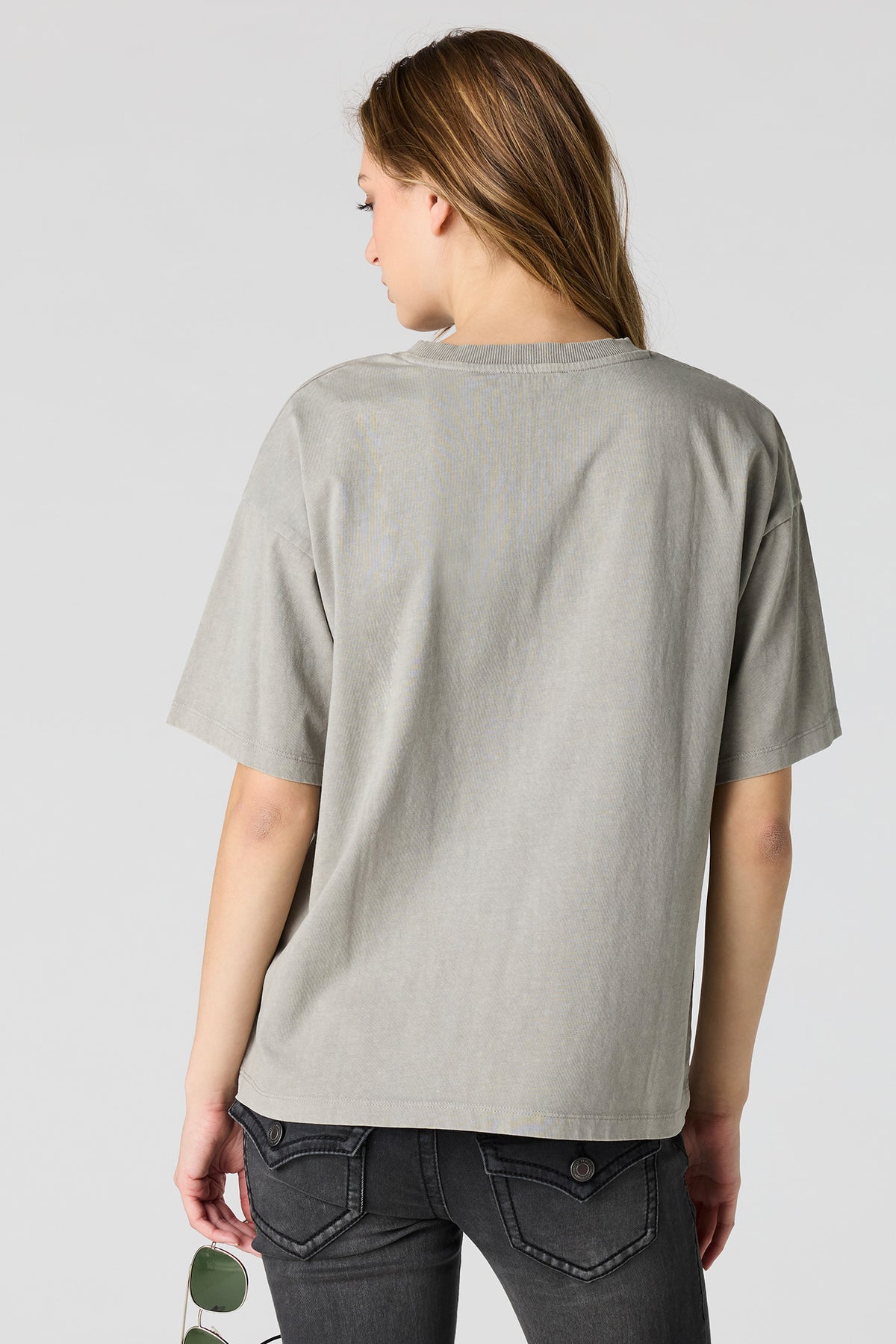 Vue alternative 2. T-shirt de coupe garçonne délavé imprimé