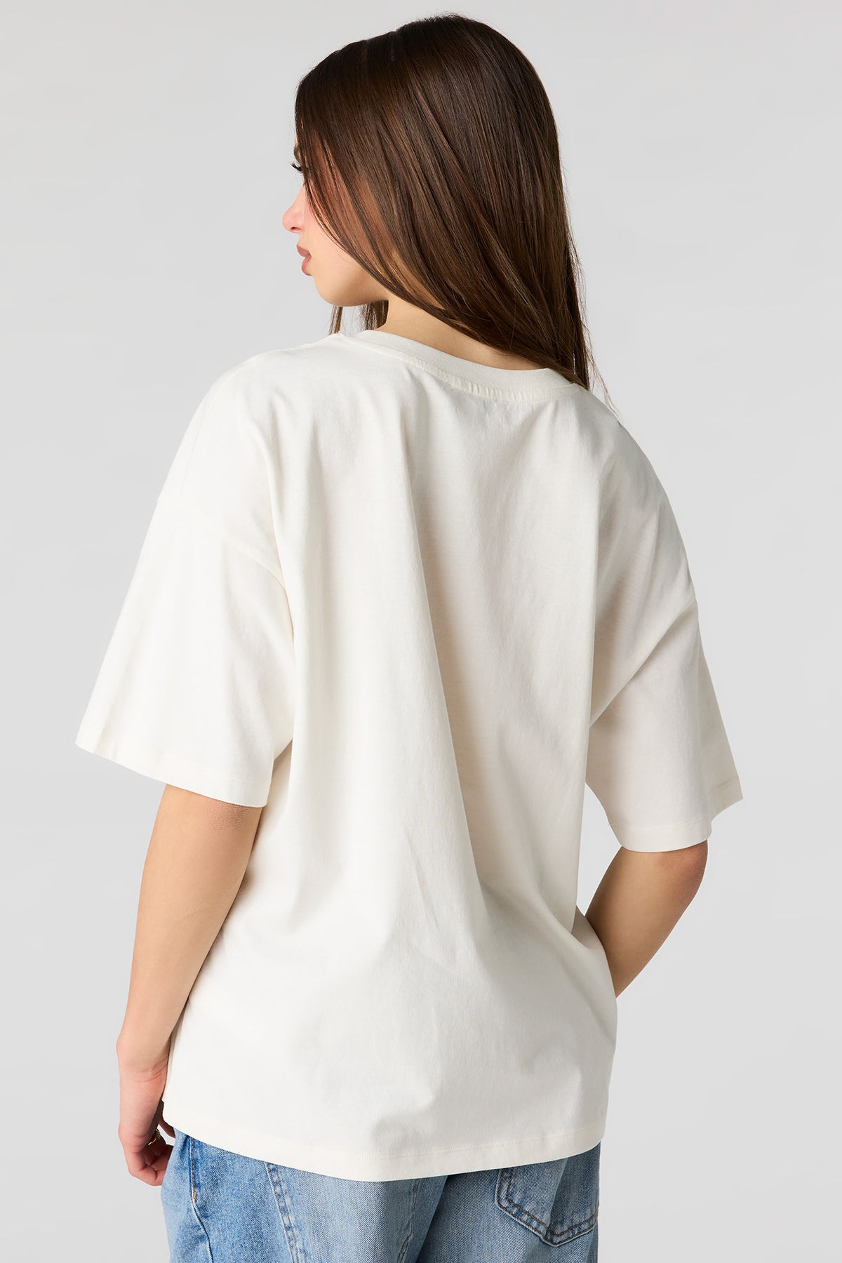 Alt View 2. Cocktail Graphic Boyfriend T-Shirt - Ivory