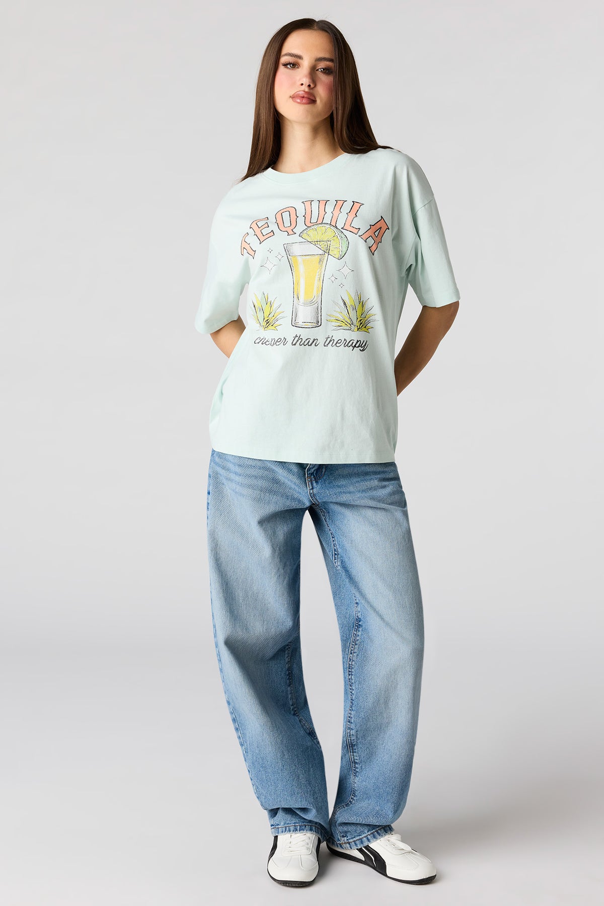 Alt View 3. Cocktail Graphic Boyfriend T-Shirt - Light Blue