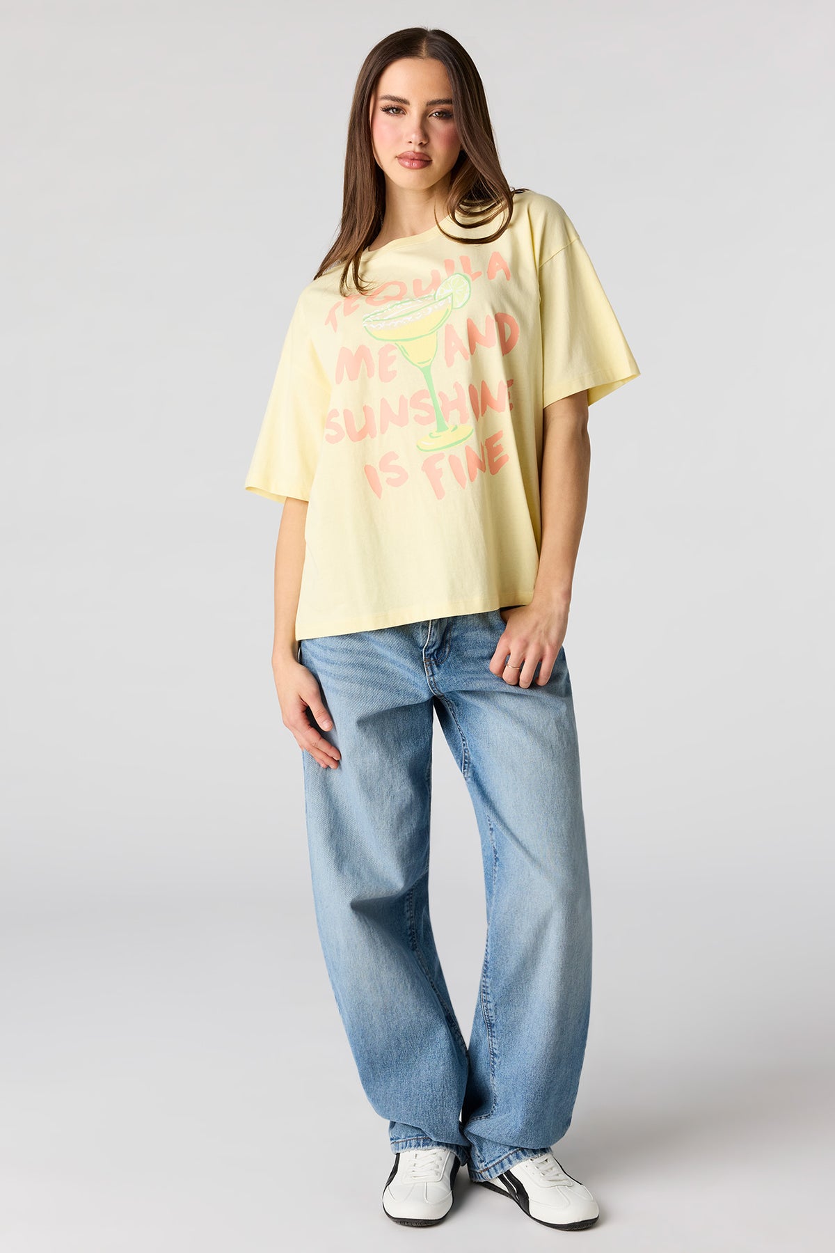Alt View 3. Cocktail Graphic Boyfriend T-Shirt - Yellow