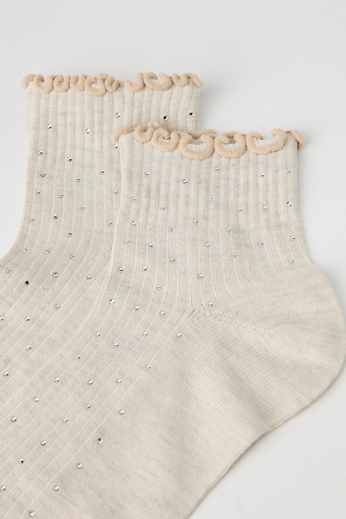 Alt View 2. Rhinestone Ruffle Socks (5 Pack) - Oatmeal