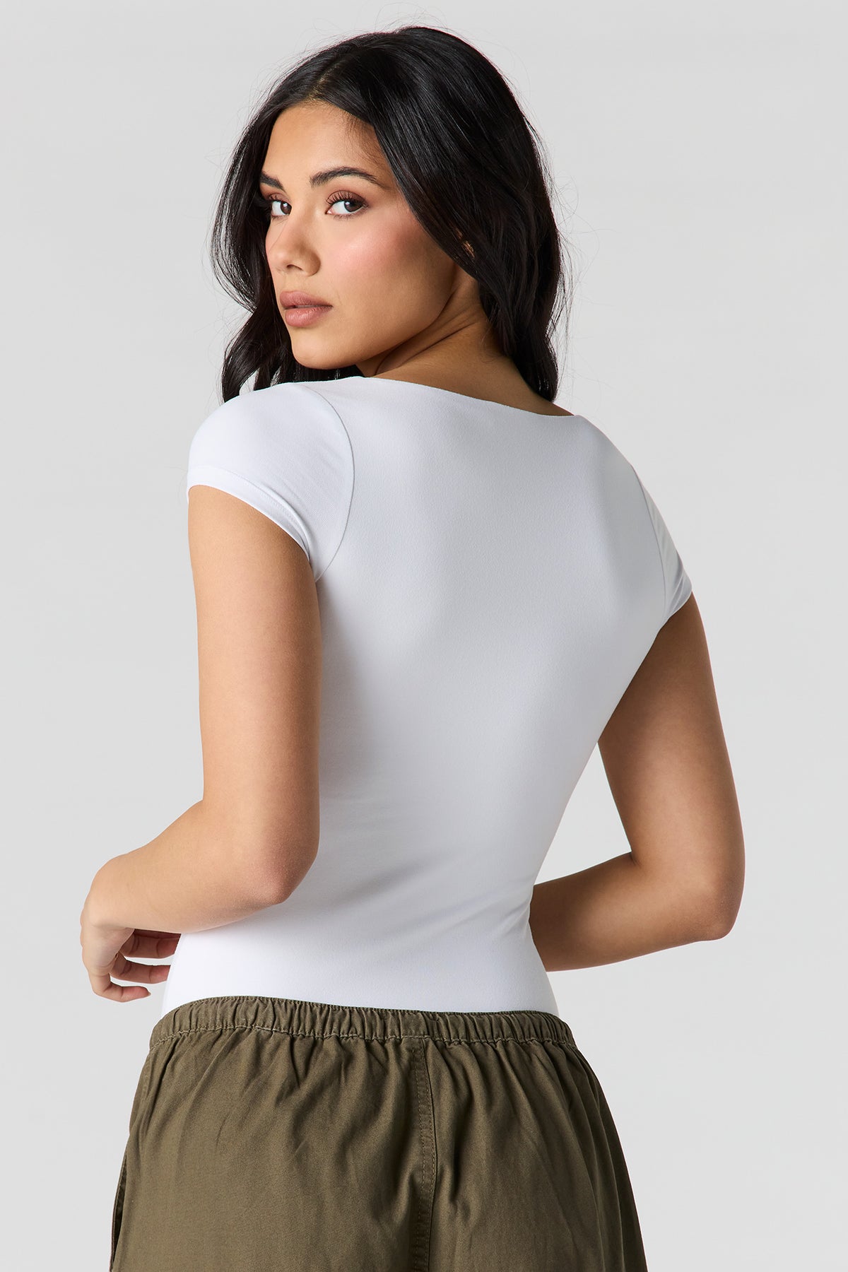 Vue alternative 2. Maillot profilé à enolure carrée