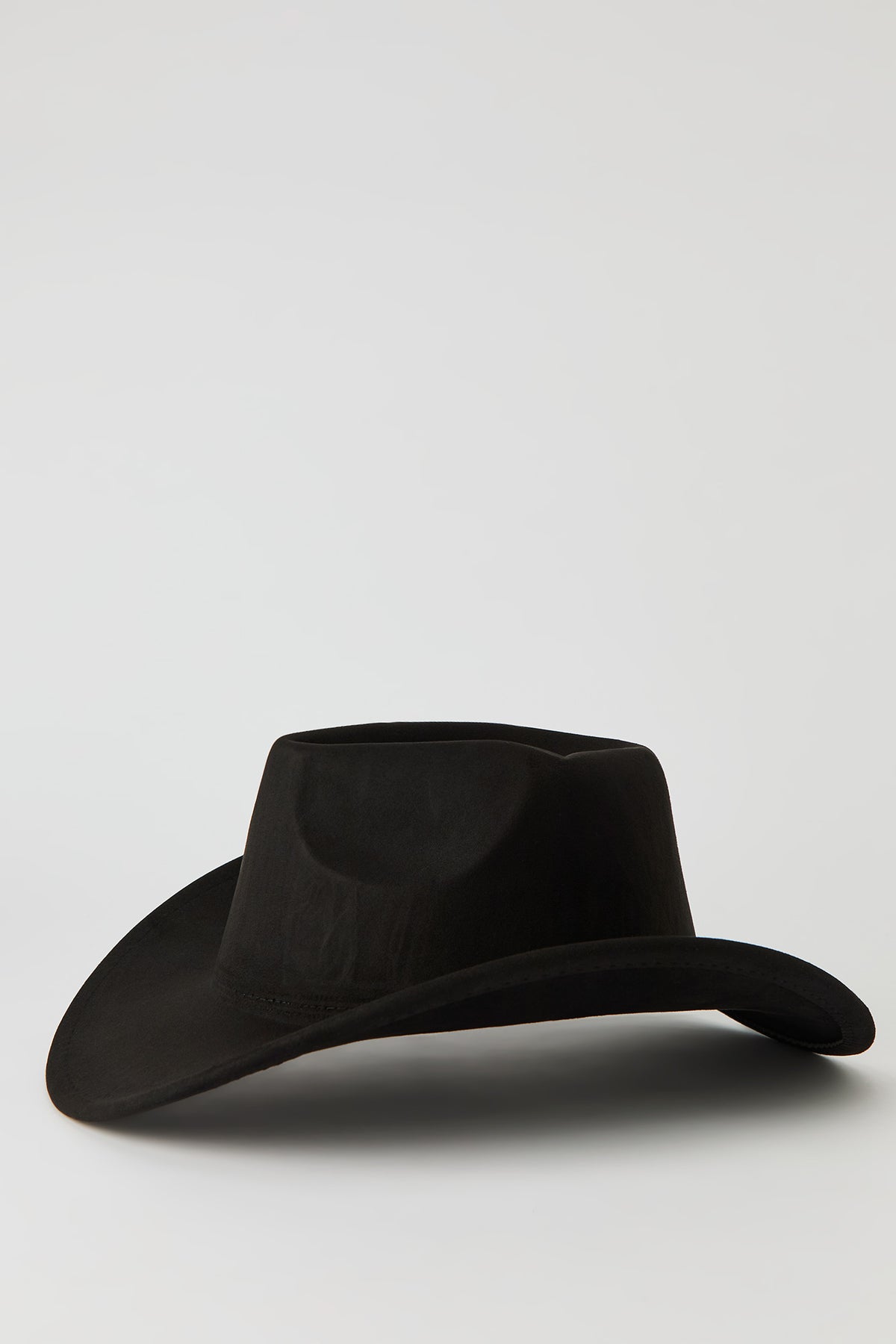 Vue alternative 2. Chapeau de cowboy en similisuède