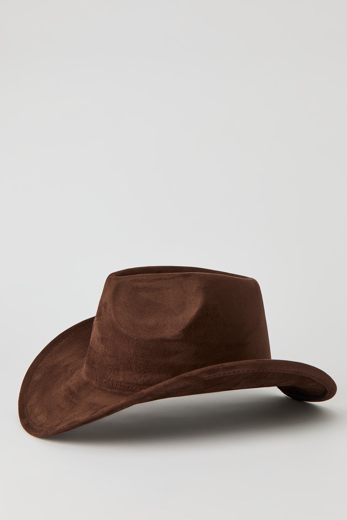 Vue alternative 2. Chapeau de cowboy en similisuède