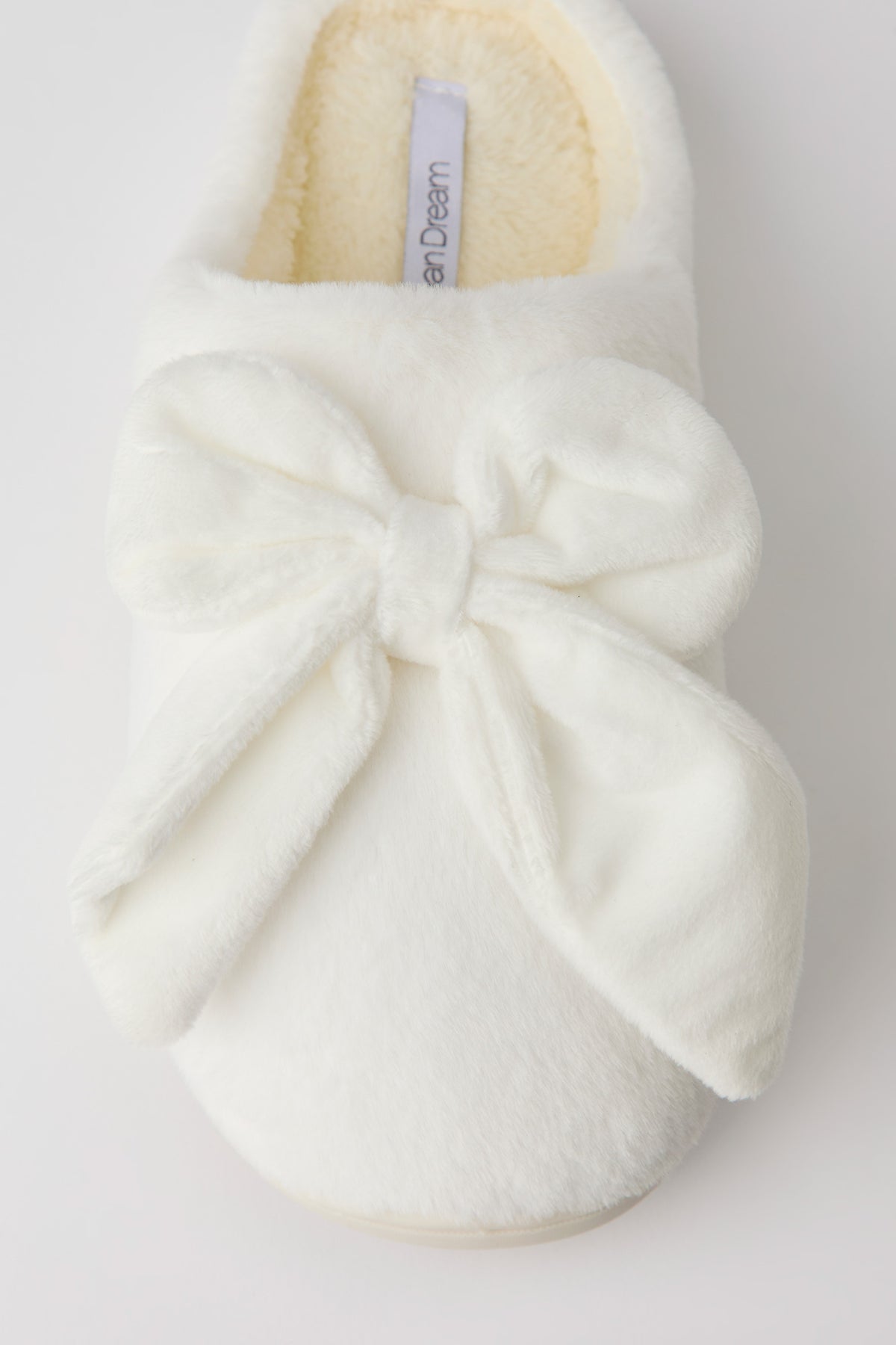 Vue alternative 3. Pantoufles avec boucles