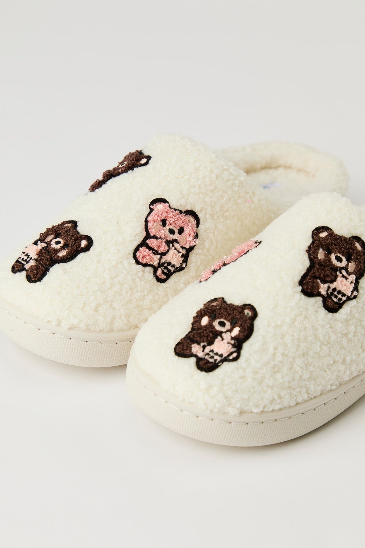 Alt View 3. Boba Bear Sherpa Slippers - Ivory