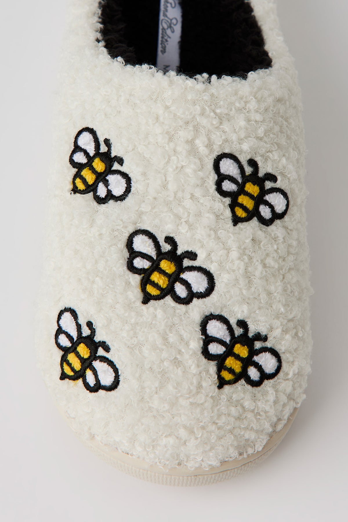 Alt View 3. Bumblebee Sherpa Slippers - White