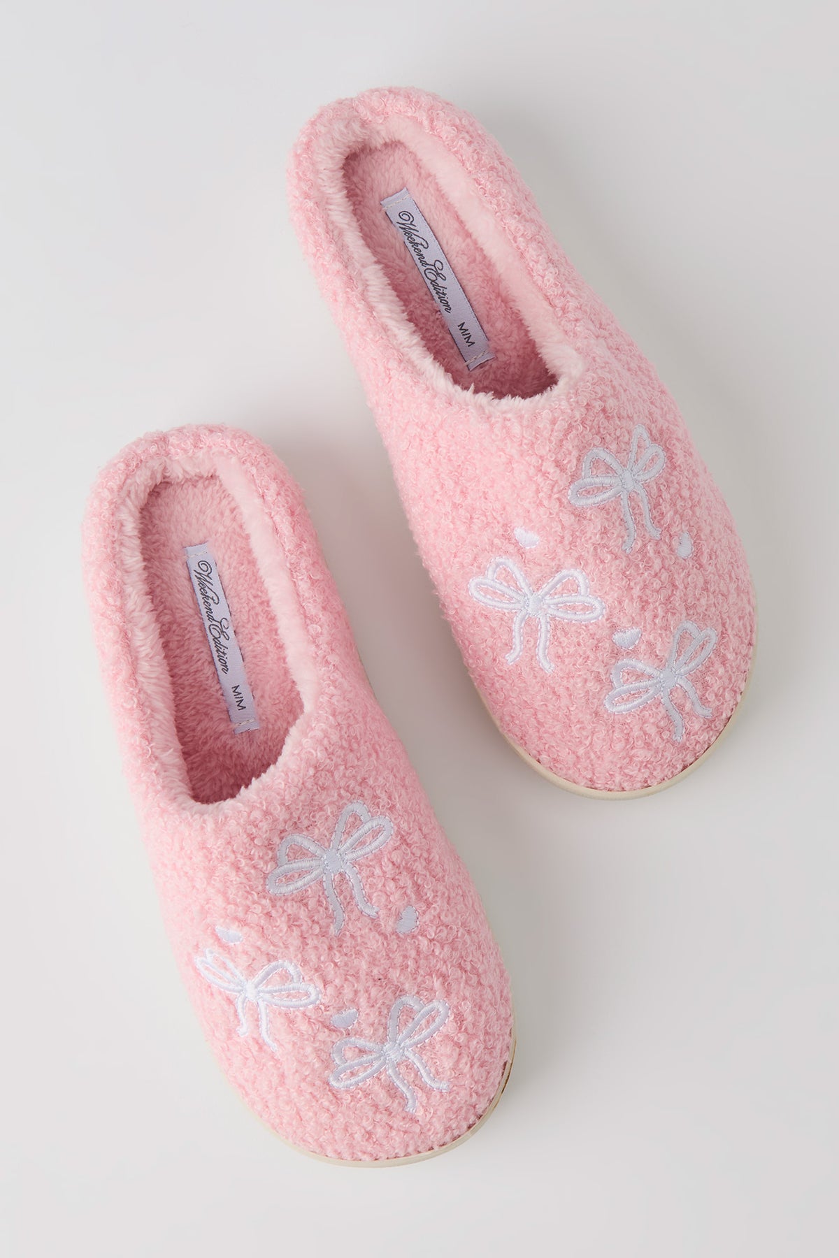 Vue alternative 2. Pantoufles en Sherpa avec boucles