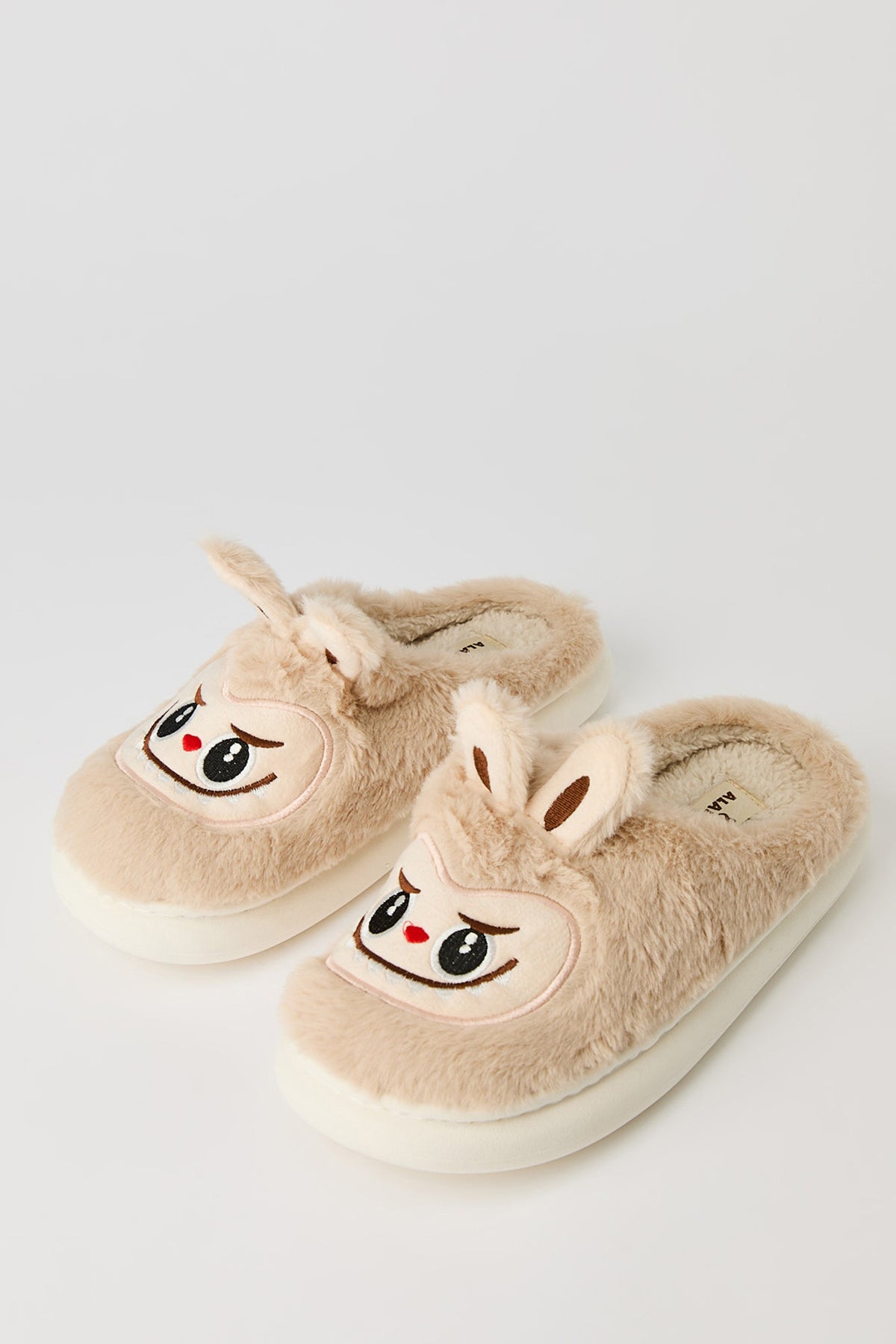 Alt View 3. Alabebé 3D Fuzzy Slippers - Ivory