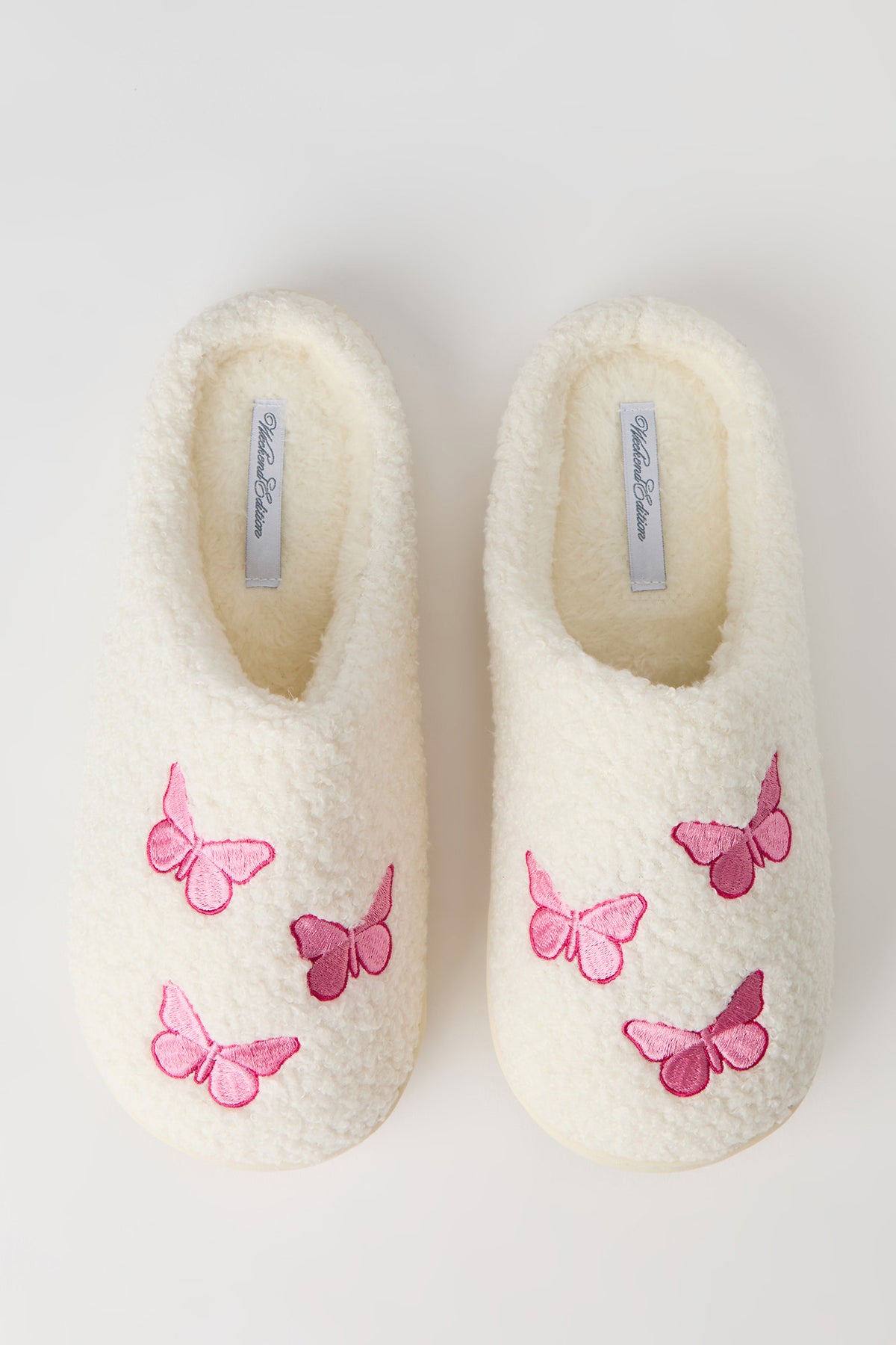Vue alternative 2. Pantoufles Papillons en Sherpa