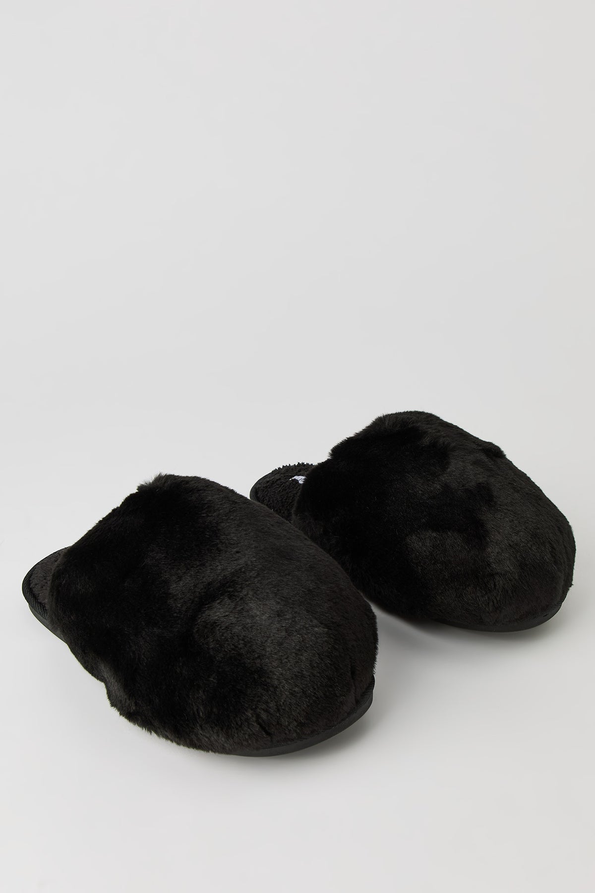 Alt View 2. Puff Slippers - Black