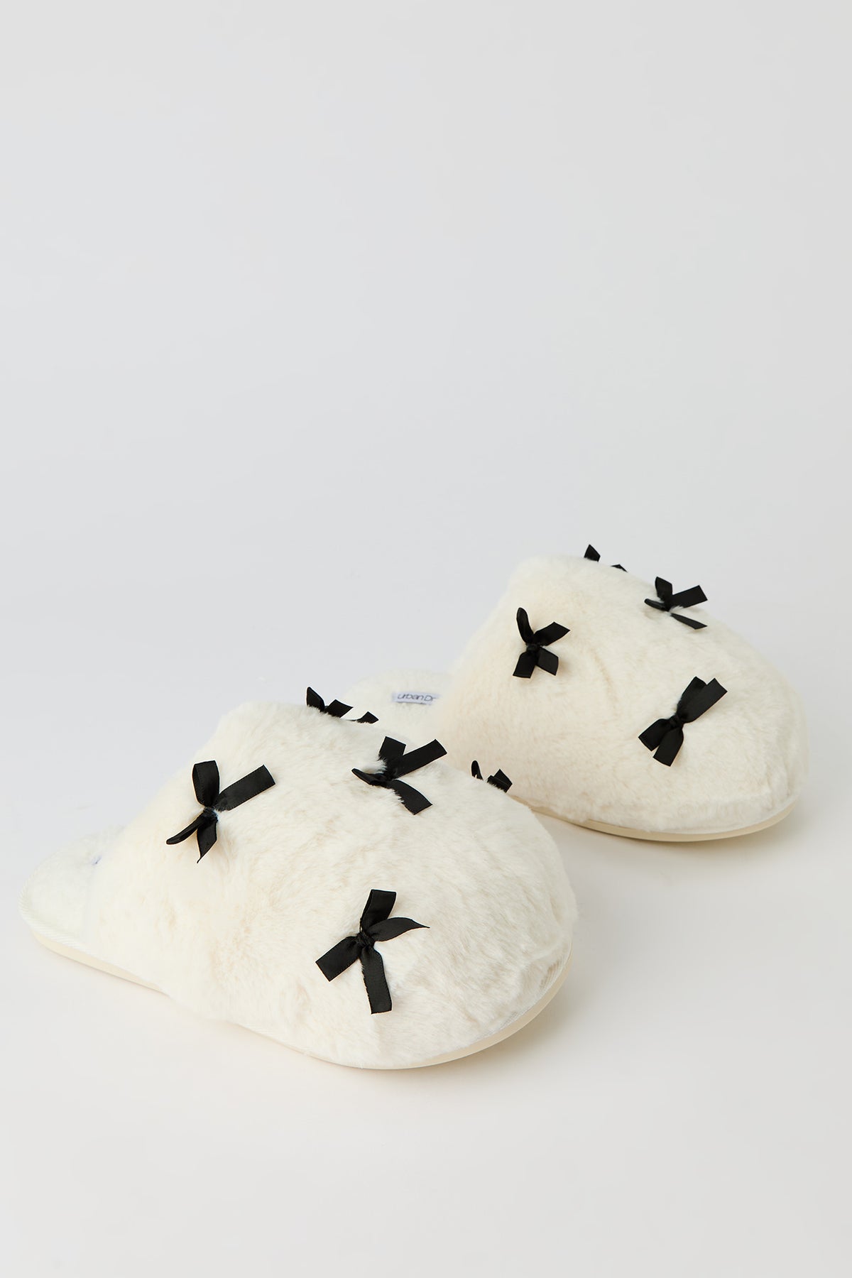 Vue alternative 2. Pantoufles Boucle