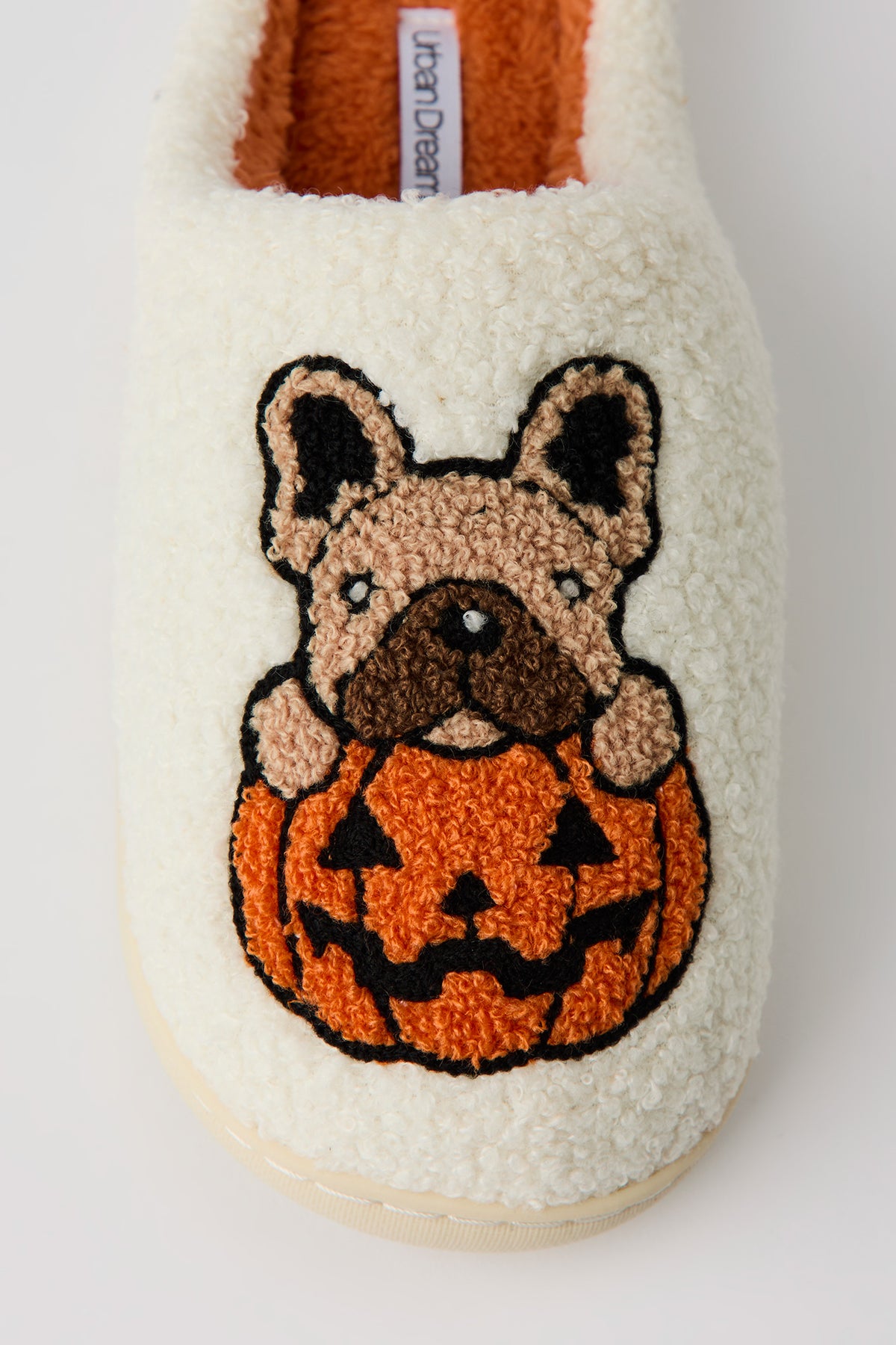 Vue alternative 3. Pantoufles à imprimé Halloween 