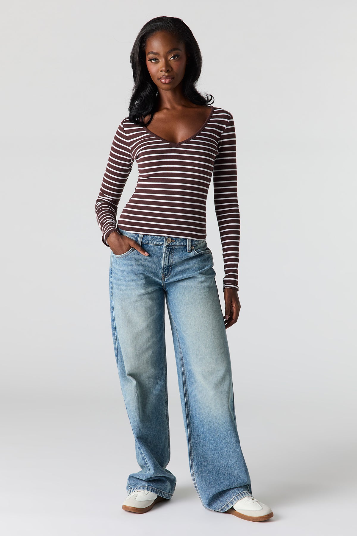 Alt View 3. V-Neck Long Sleeve Top - Dark Brown