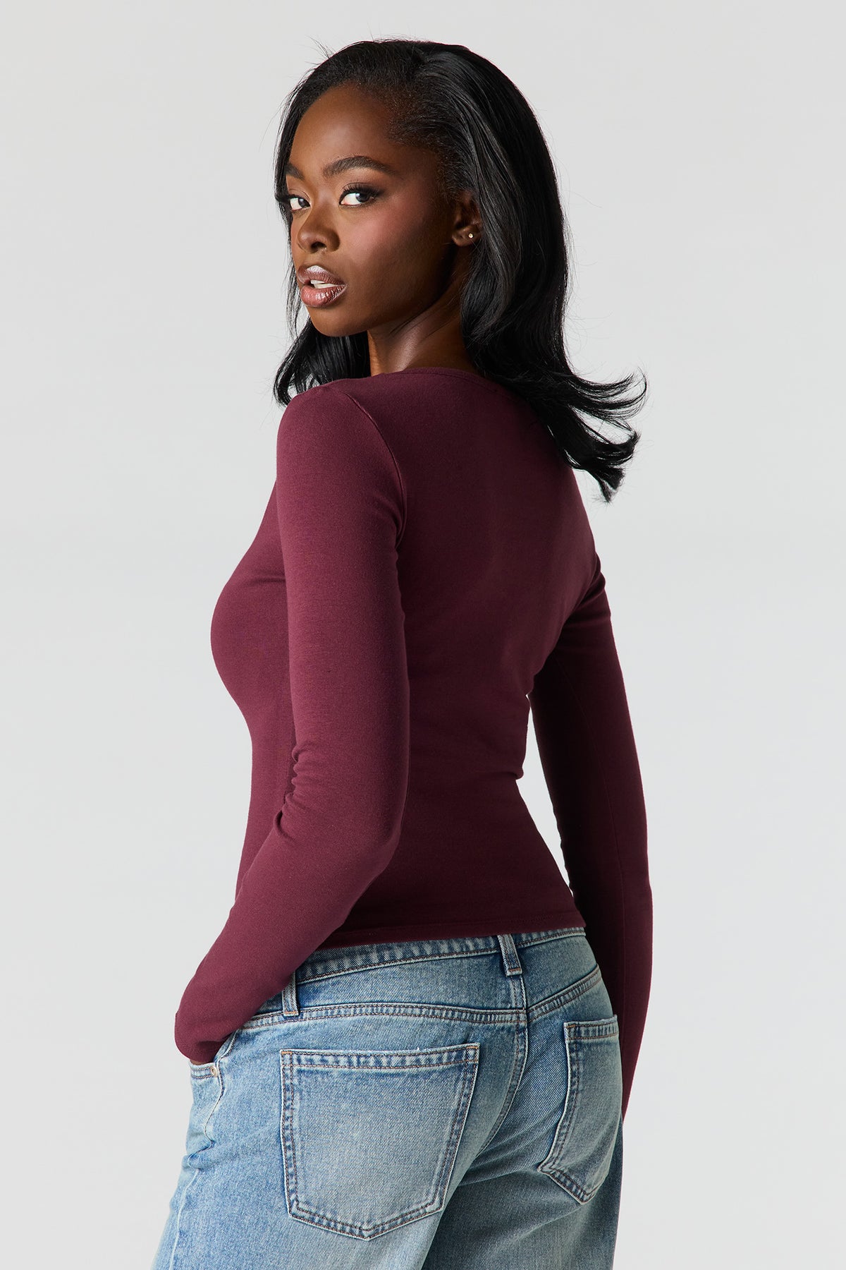 Alt View 2. V-Neck Long Sleeve Top - Burgundy