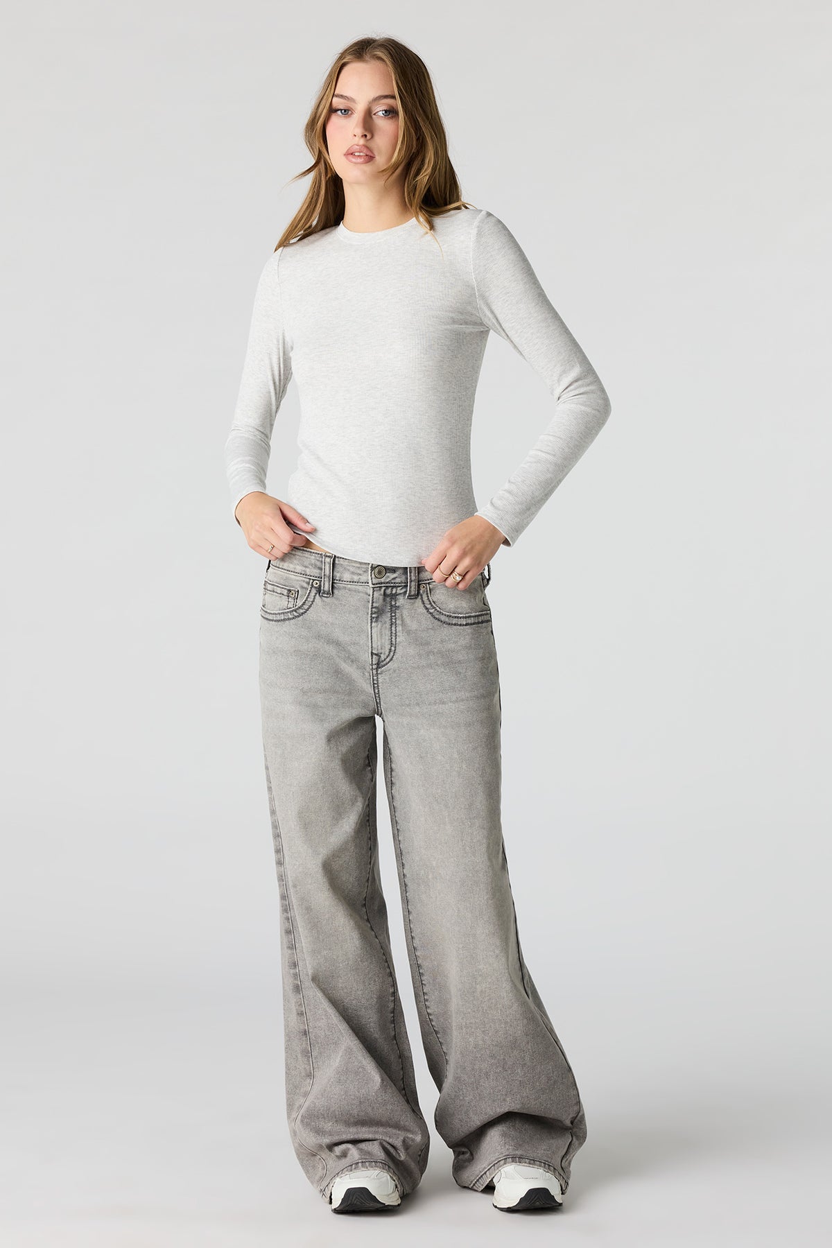 Alt View 3. Ribbed Long Sleeve Top - Heather Grey
