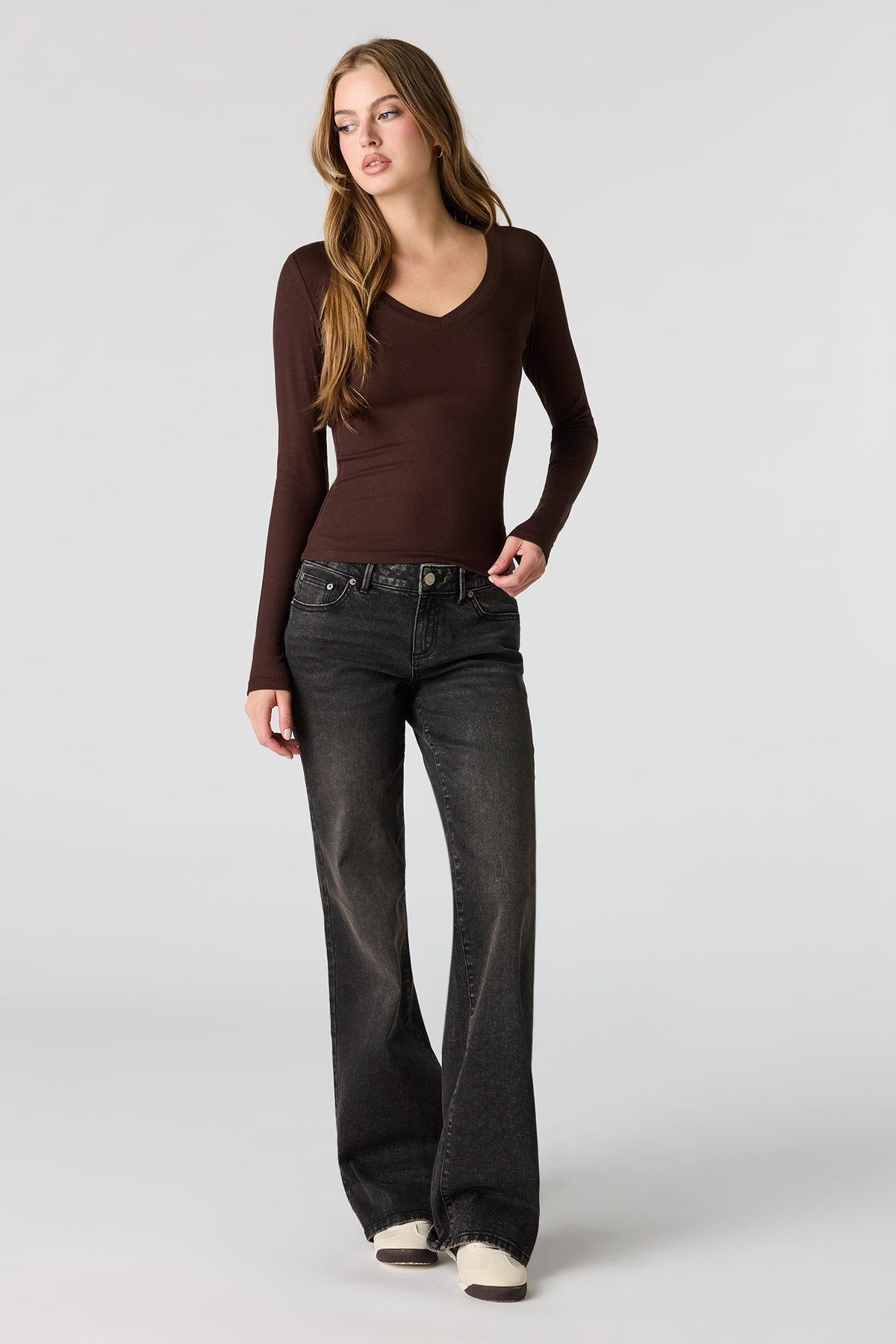 Alt View 3. Ribbed V-Neck Long Sleeve Top - Brown