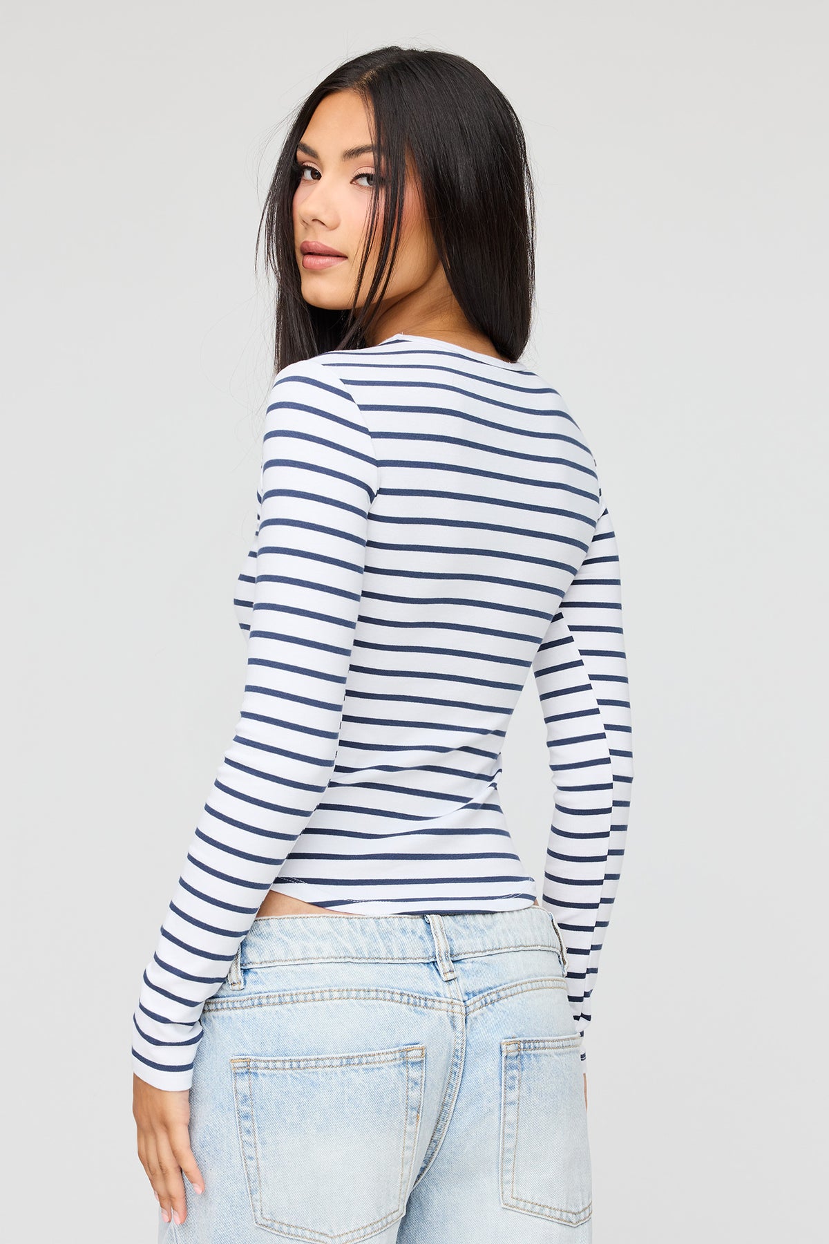 Alt View 2. Long Sleeve Top - Blue