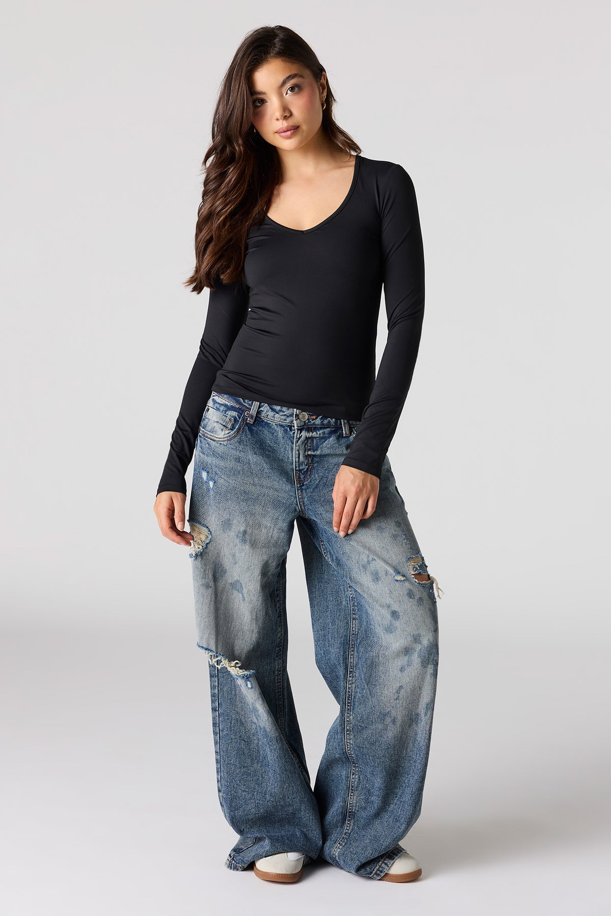 Alt View 3. Luxe Heavy Contour V-Neck Long Sleeve Top - Black