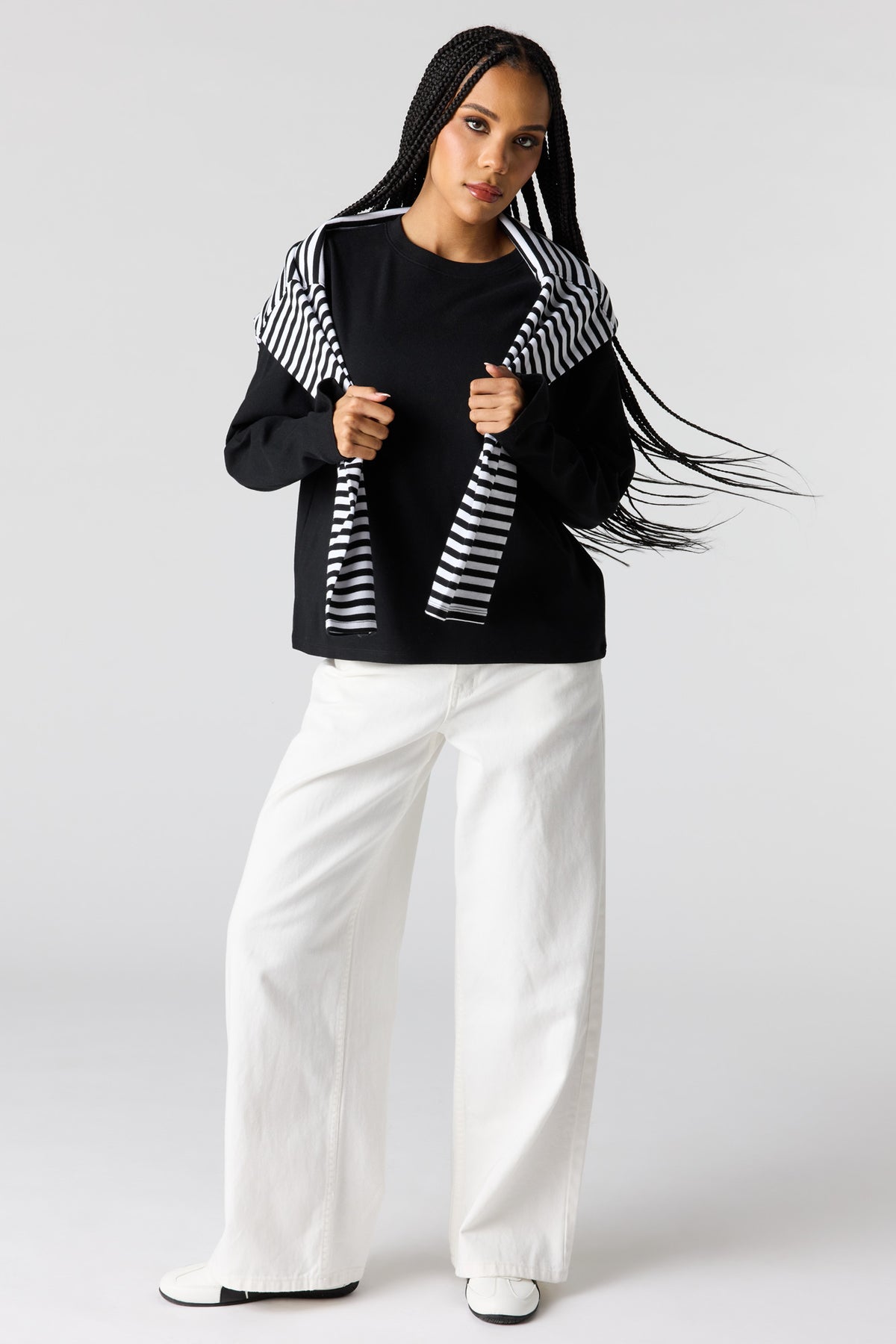 Alt View 3. Boxy Long Sleeve Top - Black