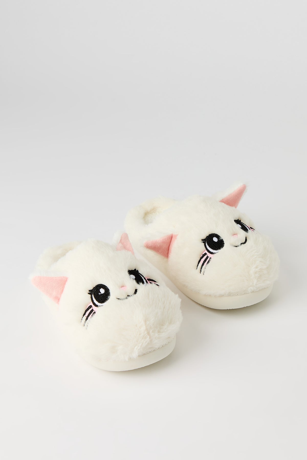 3D Cat Plush Slipper - White