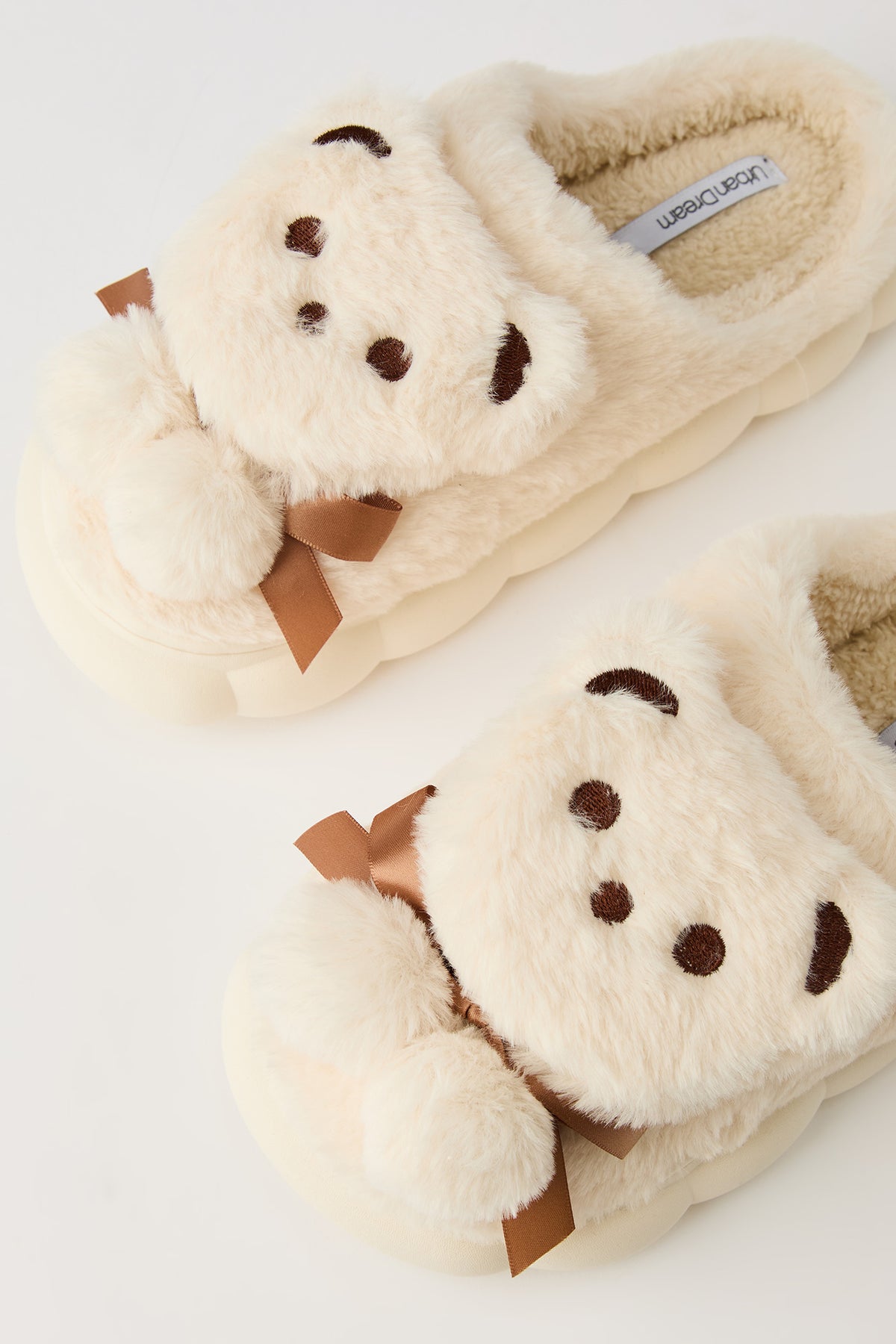 Vue alternative 3. Pantoufles Ours en similifourrure