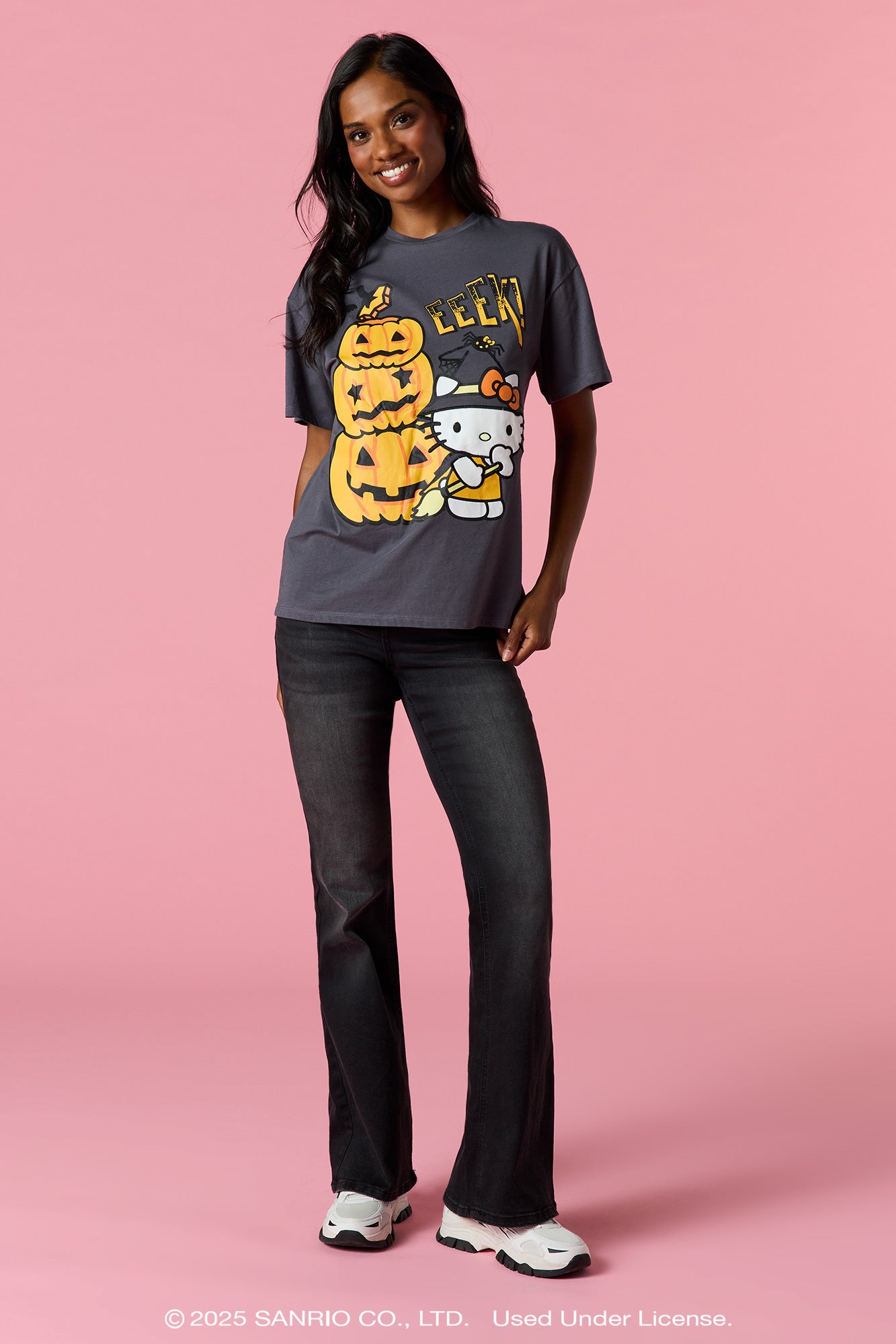 kitty0525  Hello Kitty® Halloween Graphic T-Shirt – Urban Planet