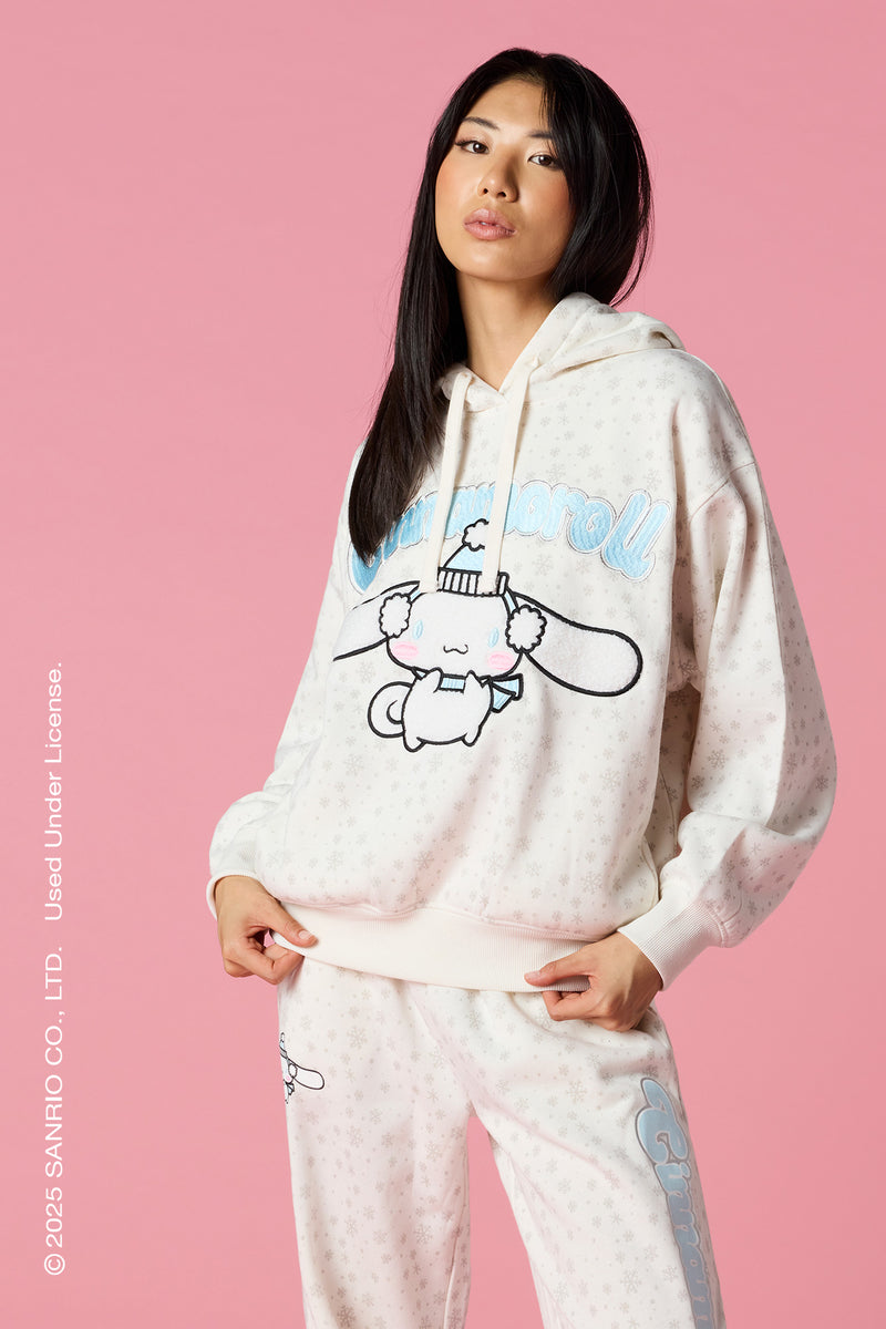 Haut à capuchon avec motif brodé Cinnamoroll™ des fêtes