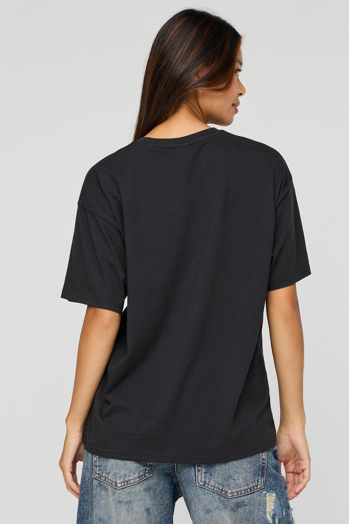 Vue alternative 2. T-shirt de coupe garçonne à imprimé The Grinch