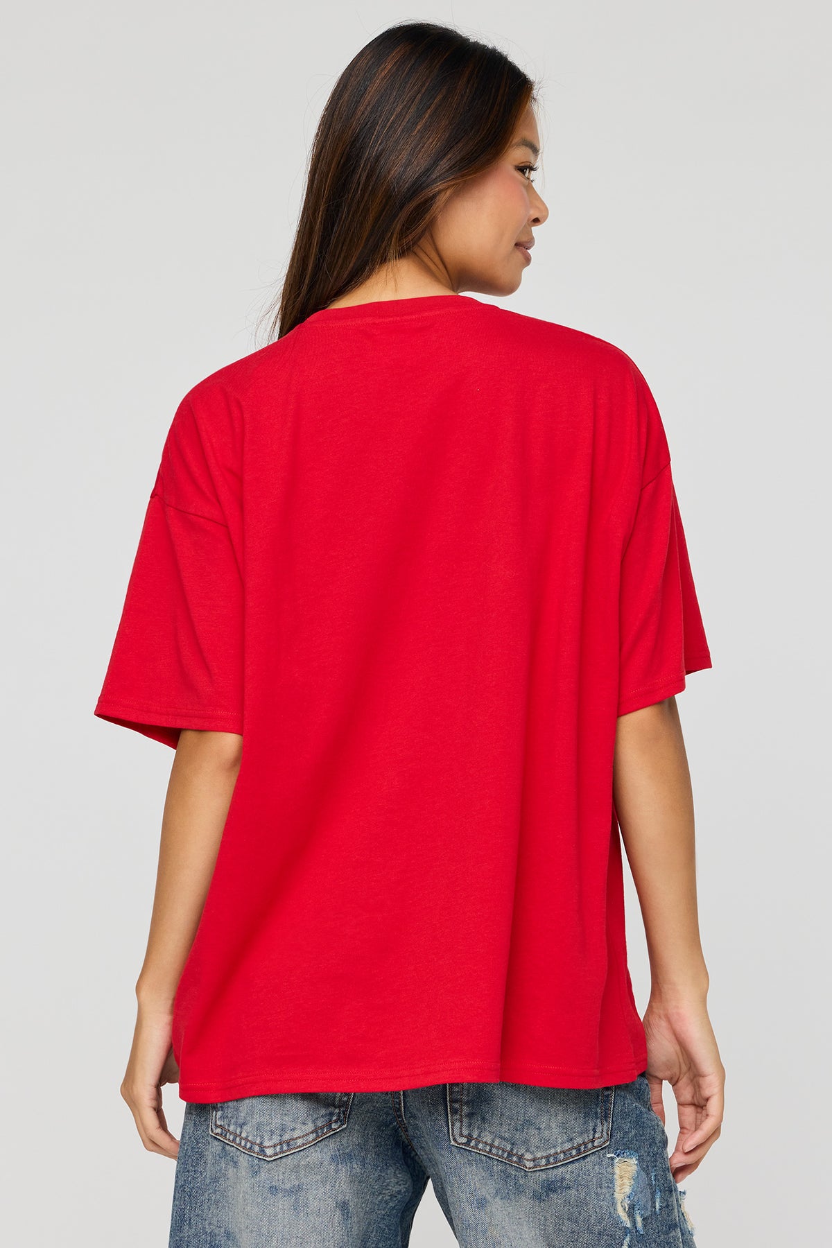 Alt View 2. The Grinch Graphic Boyfriend T-Shirt - Red
