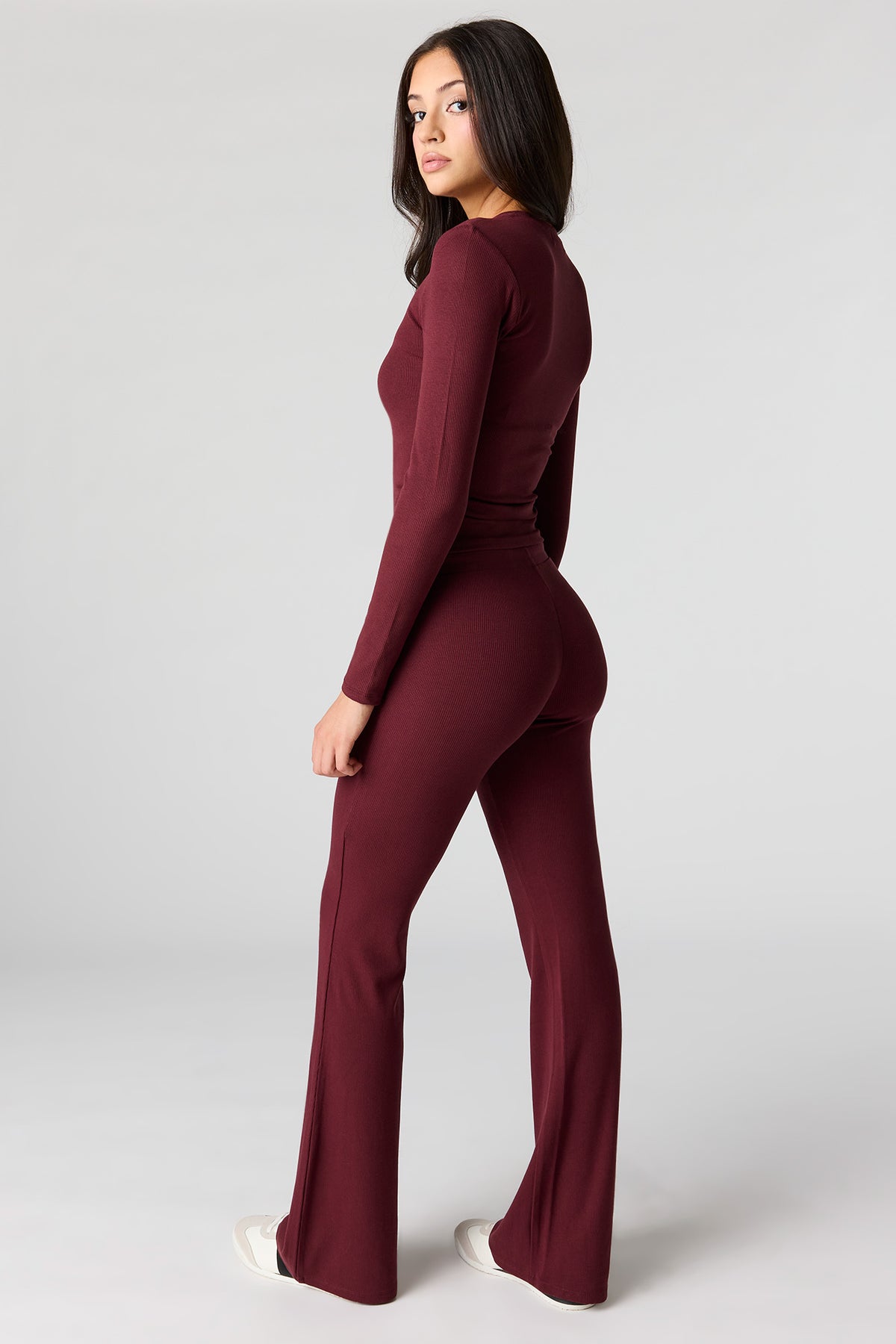 Vue alternative 2. Haut côtelé U/A à manches longues et Pantalonc Ensemble