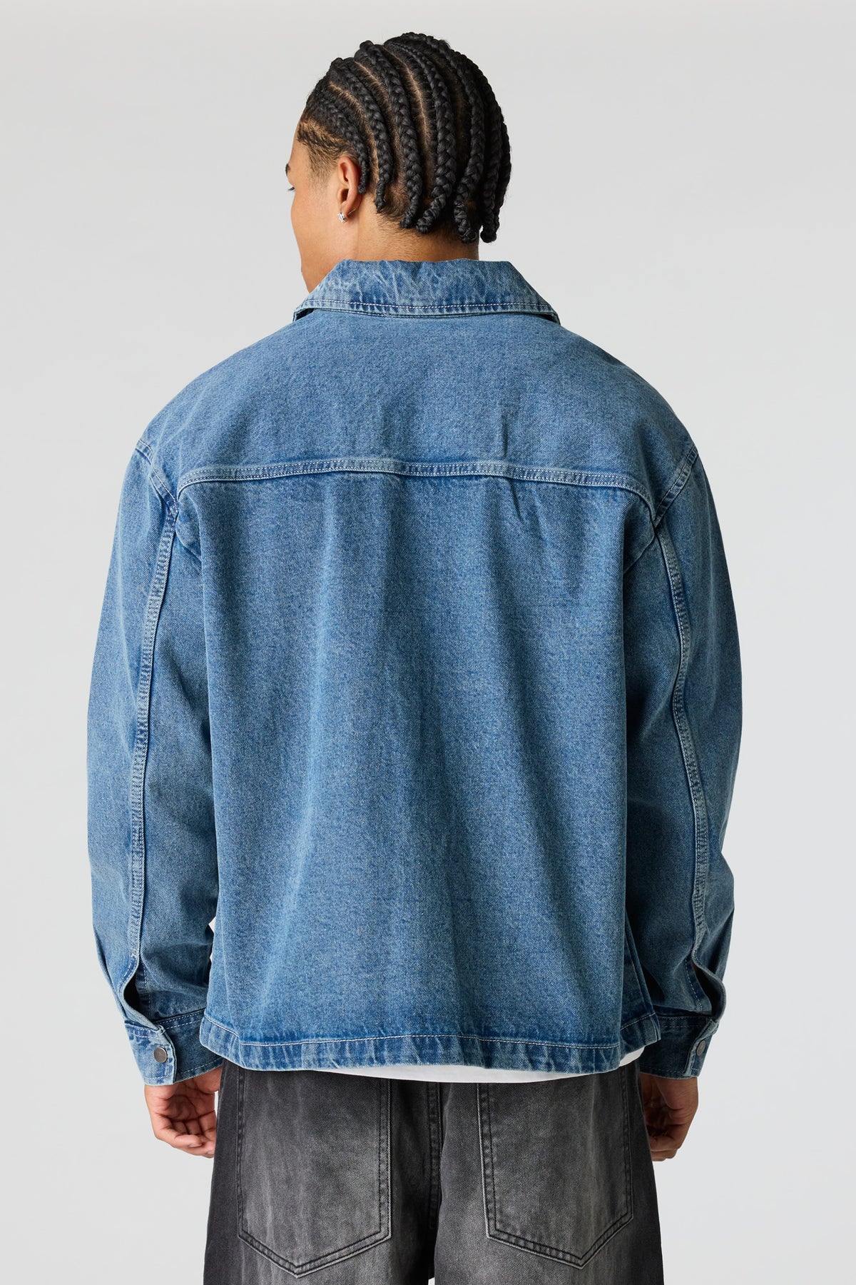 Vue alternative 2. Blouson carré en denim