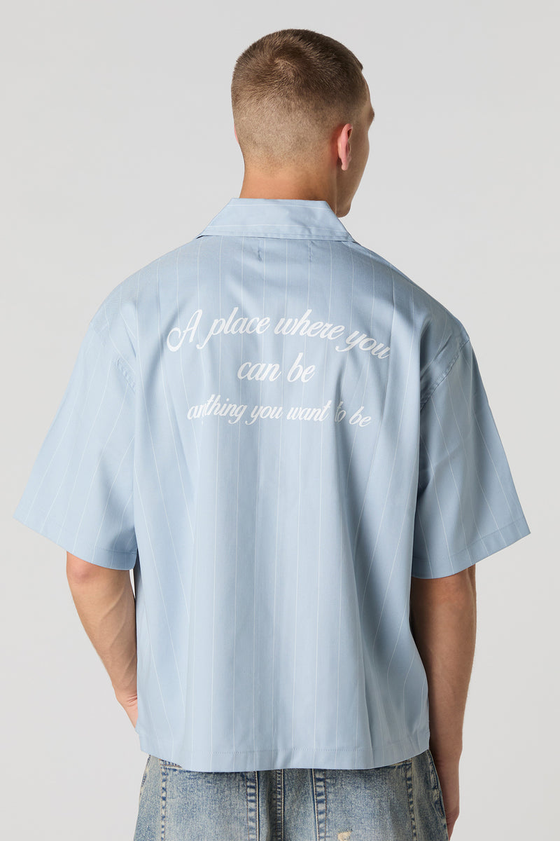 Haut boutonné carré à imprimé de fines rayures