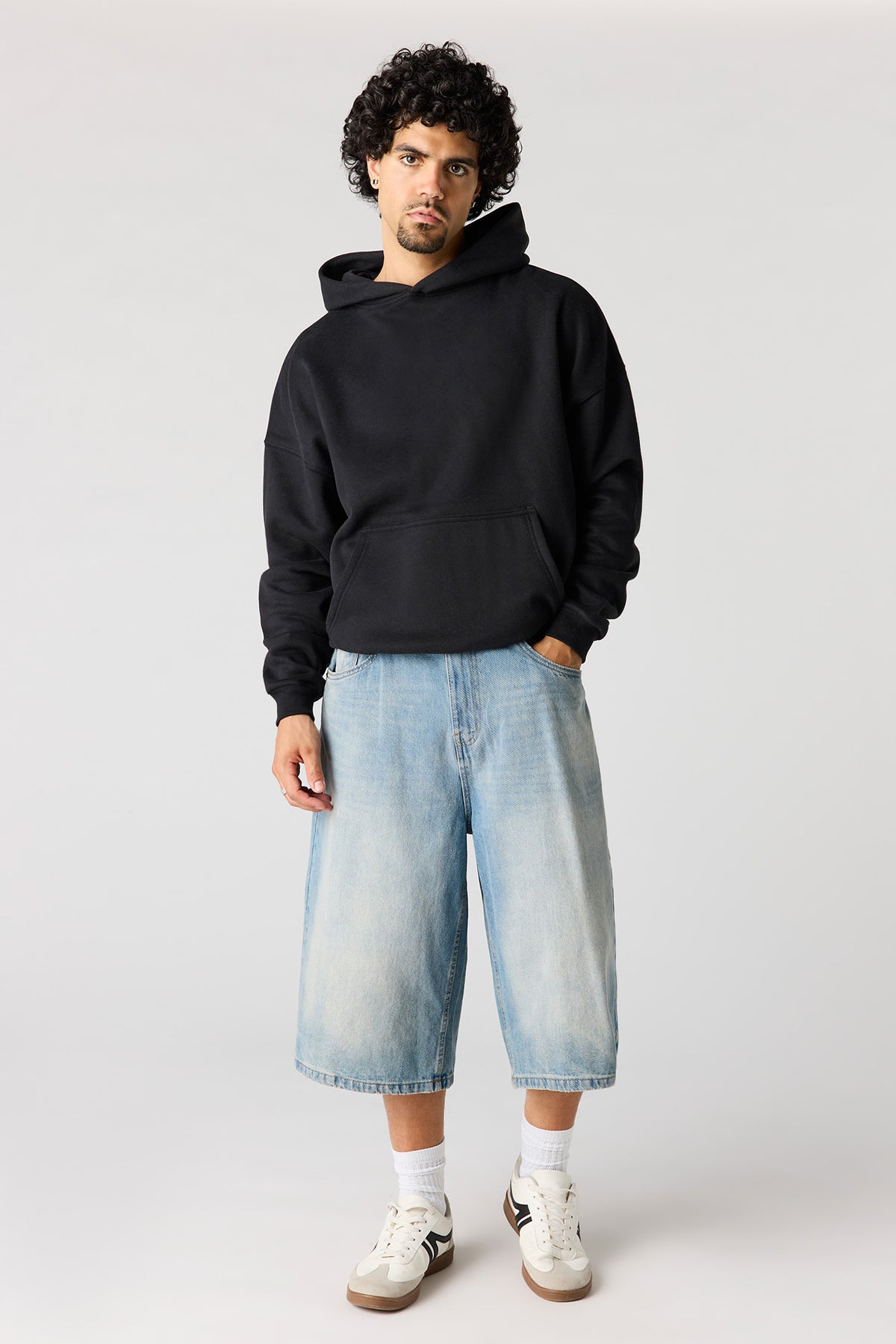 Alt View 3. Premium Heavyweight Fleece Boxy Hoodie - Black