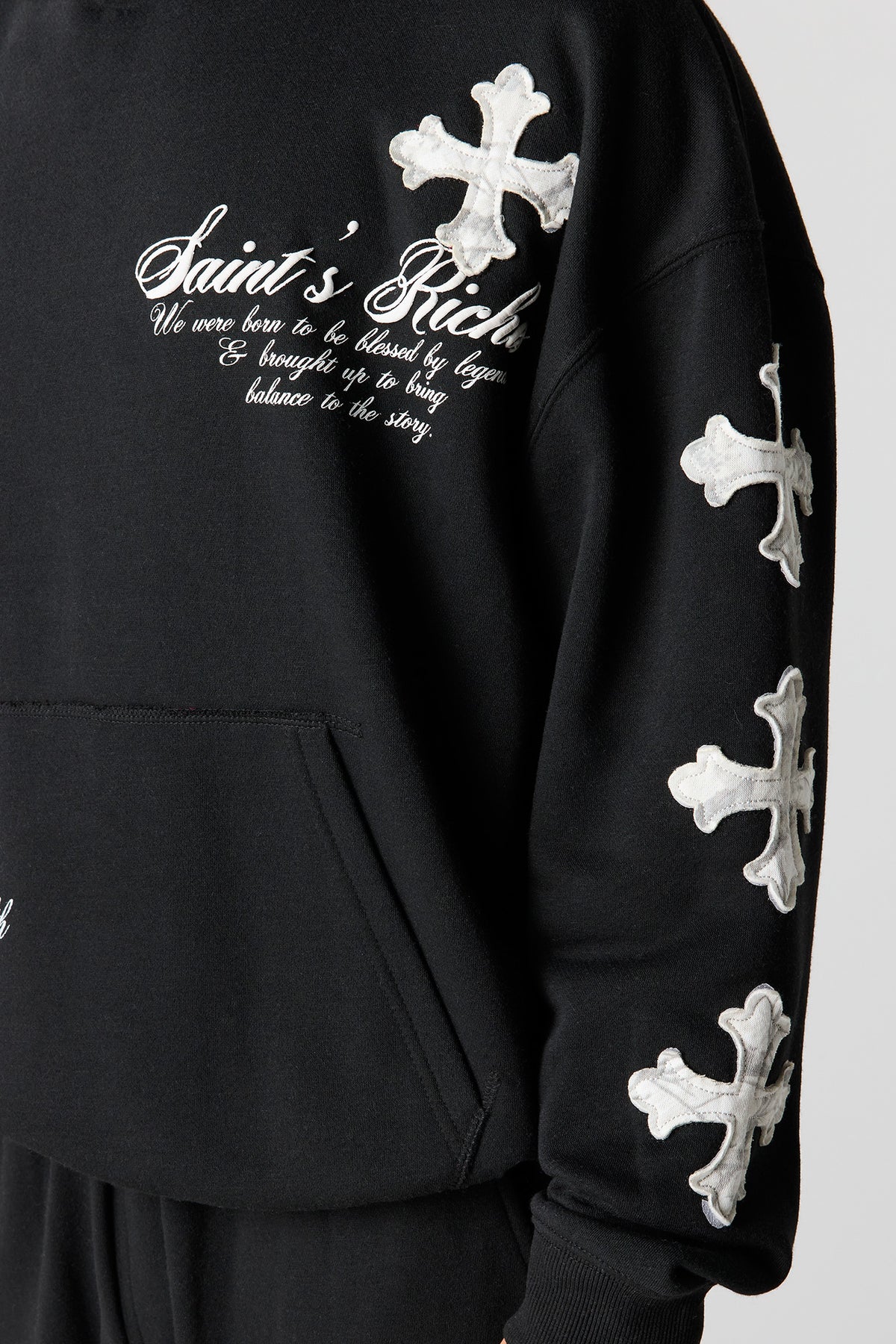 Alt View 4. Graphic Fleece Baggy Hoodie - Black