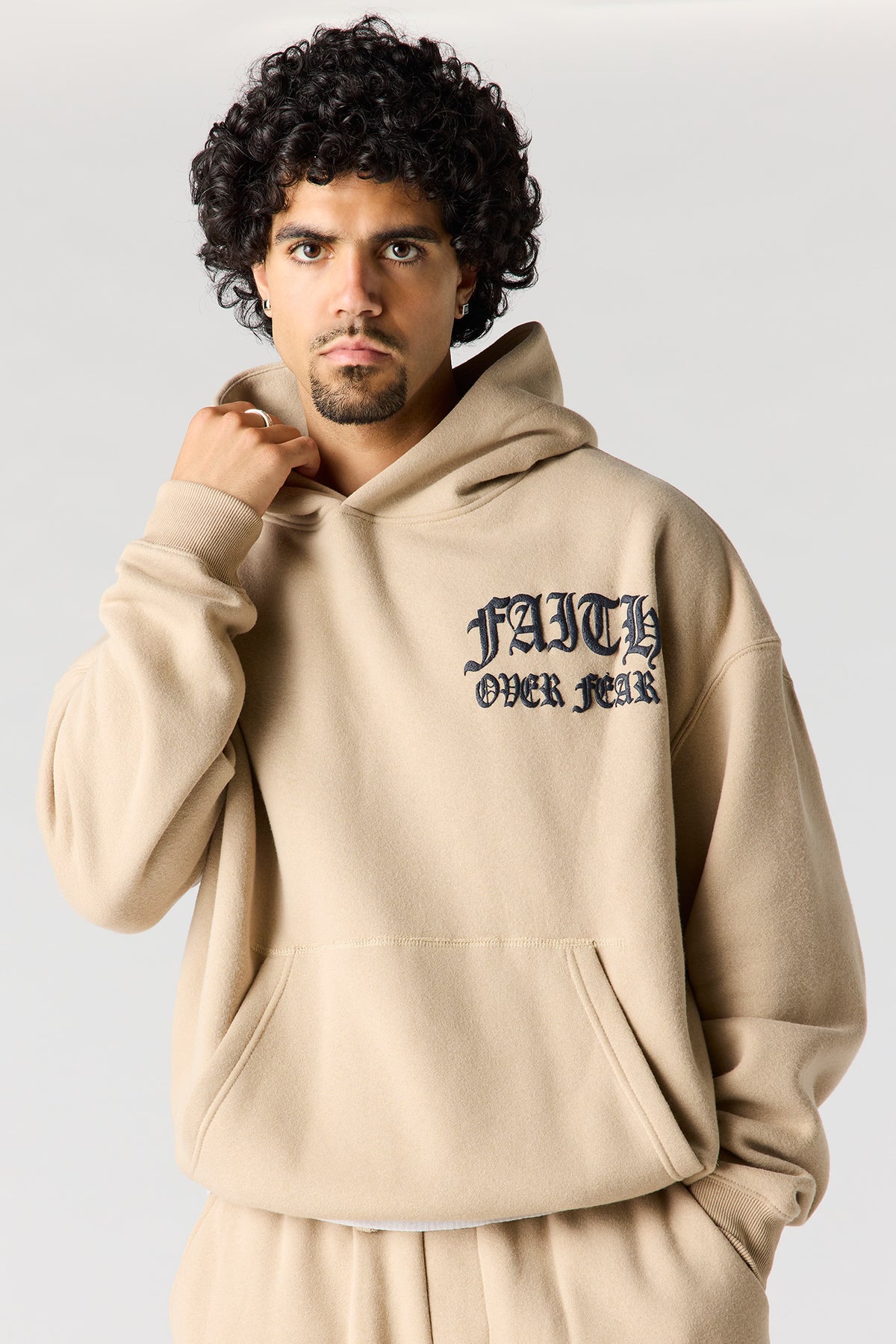 Alt View 2. Graphic Fleece Baggy Hoodie - Tan