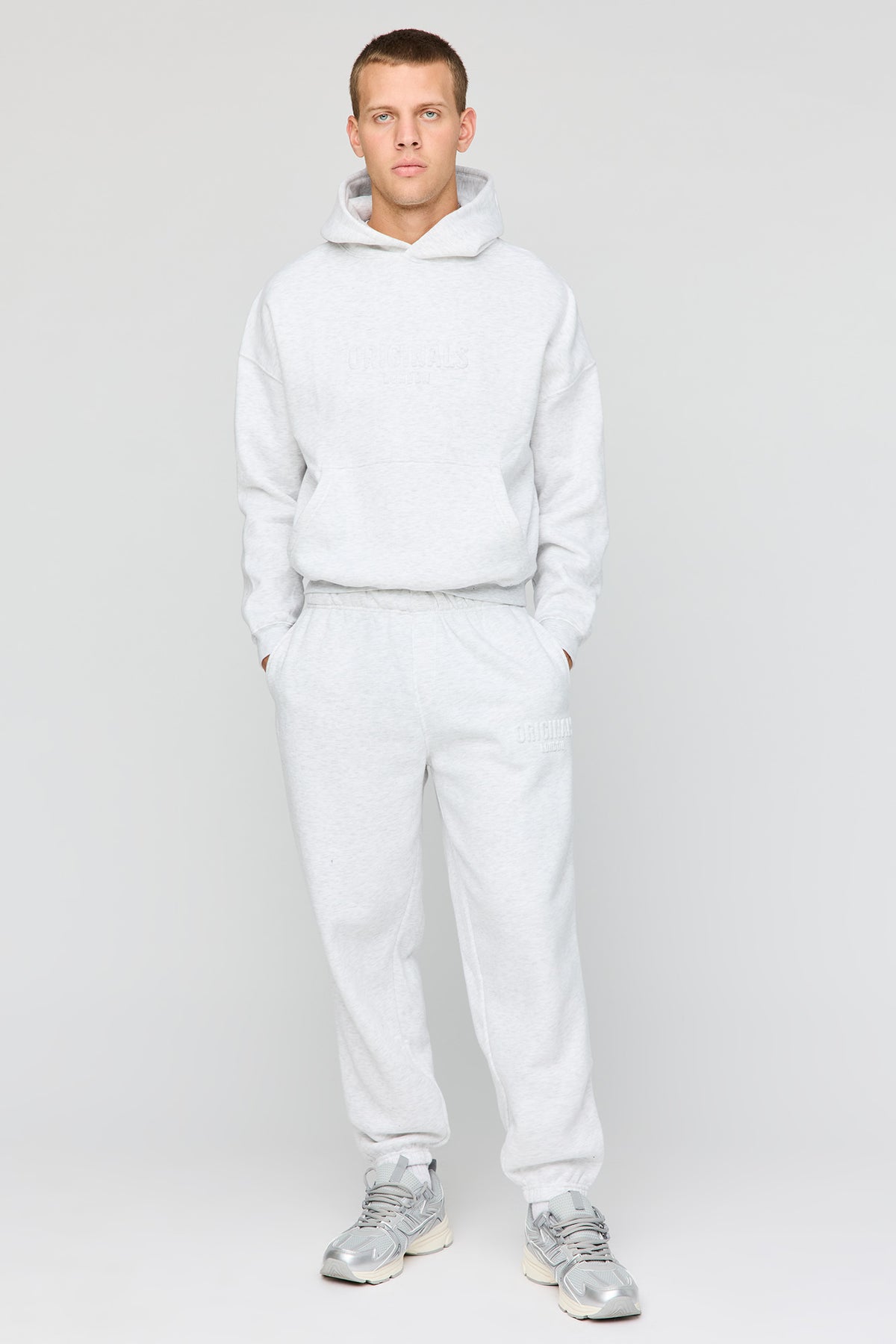 Alt View 3. Premium Heavyweight Fleece Embossed Boxy Hoodie - Light Grey