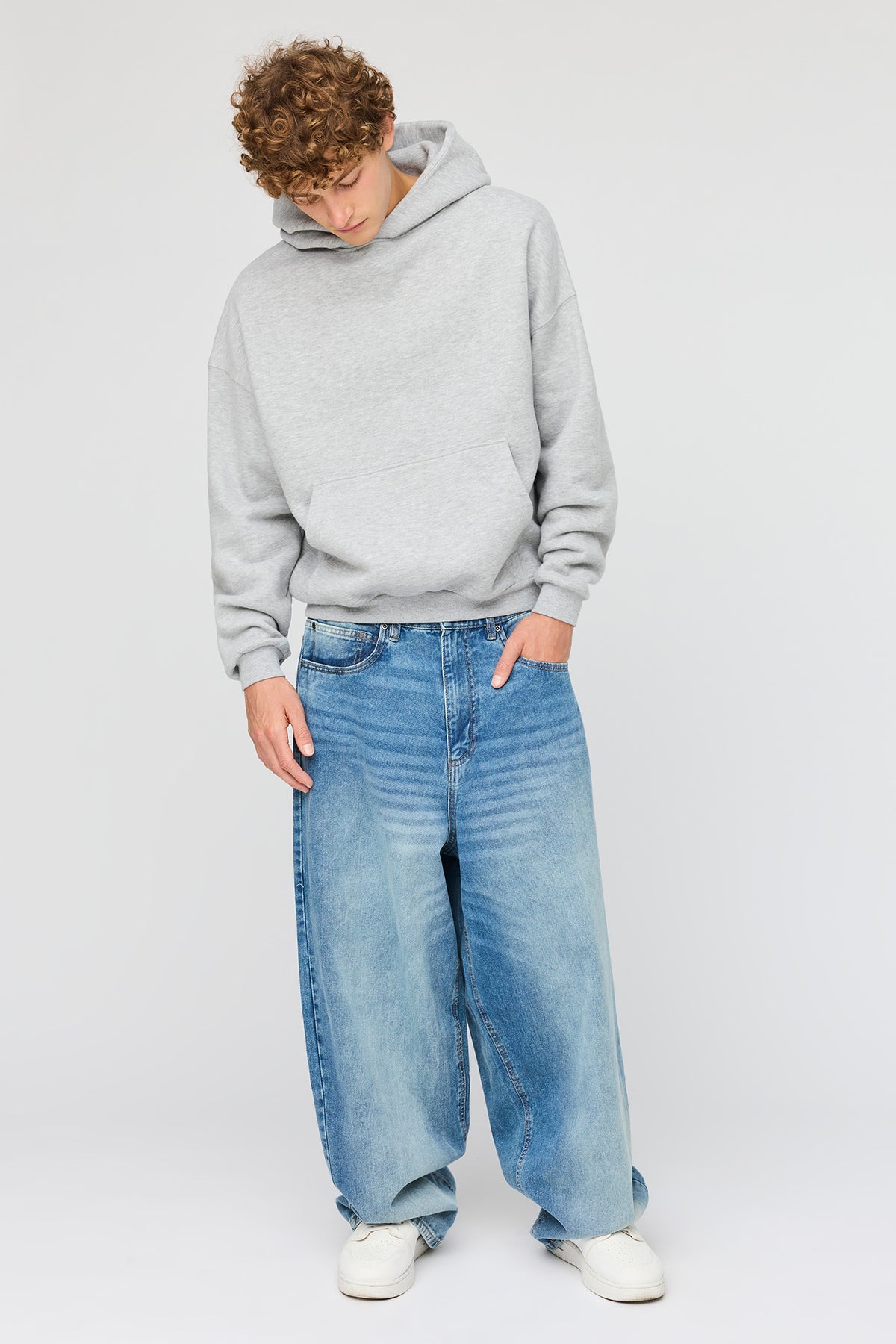 Alt View 3. Premium Heavyweight Fleece Boxy Hoodie - Heather Grey