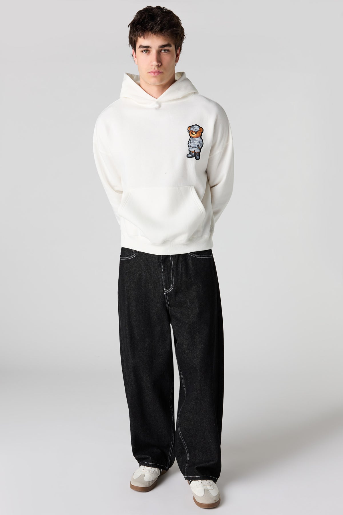 Alt View 3. Graphic Fleece Boxy Hoodie - Off White