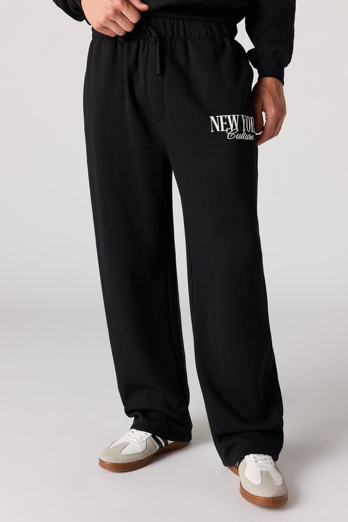 Pantalon d'entraînement baggy en molleton imprimé