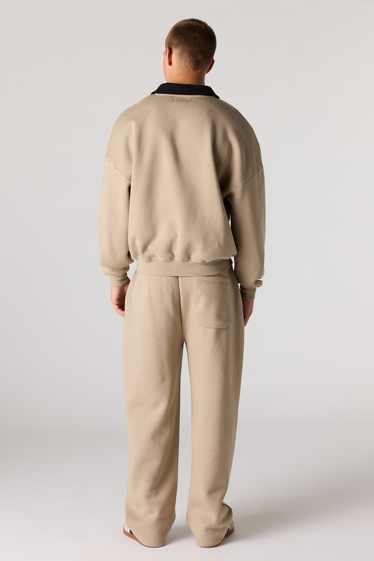 Alt View 3. Graphic Leg Baggy Fleece Sweatpant - Sand