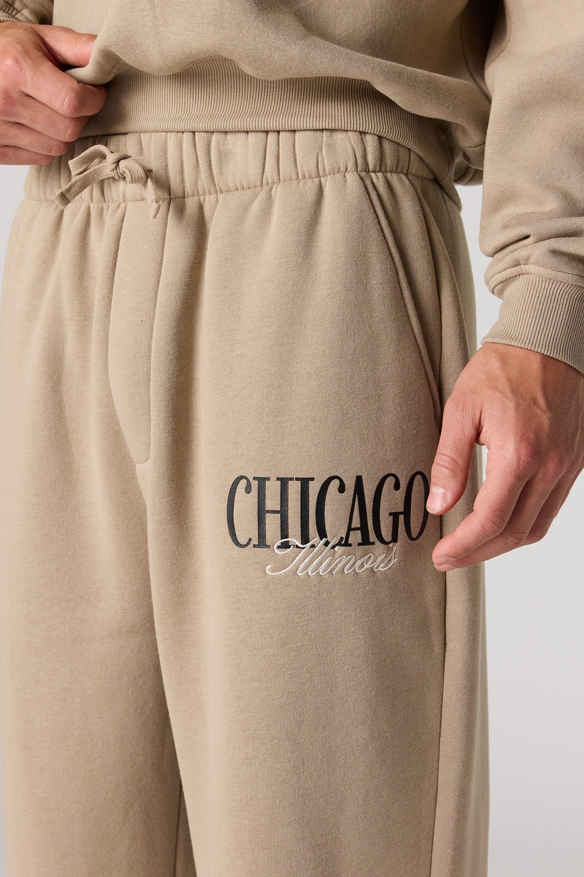 Alt View 4. Graphic Leg Baggy Fleece Sweatpant - Sand