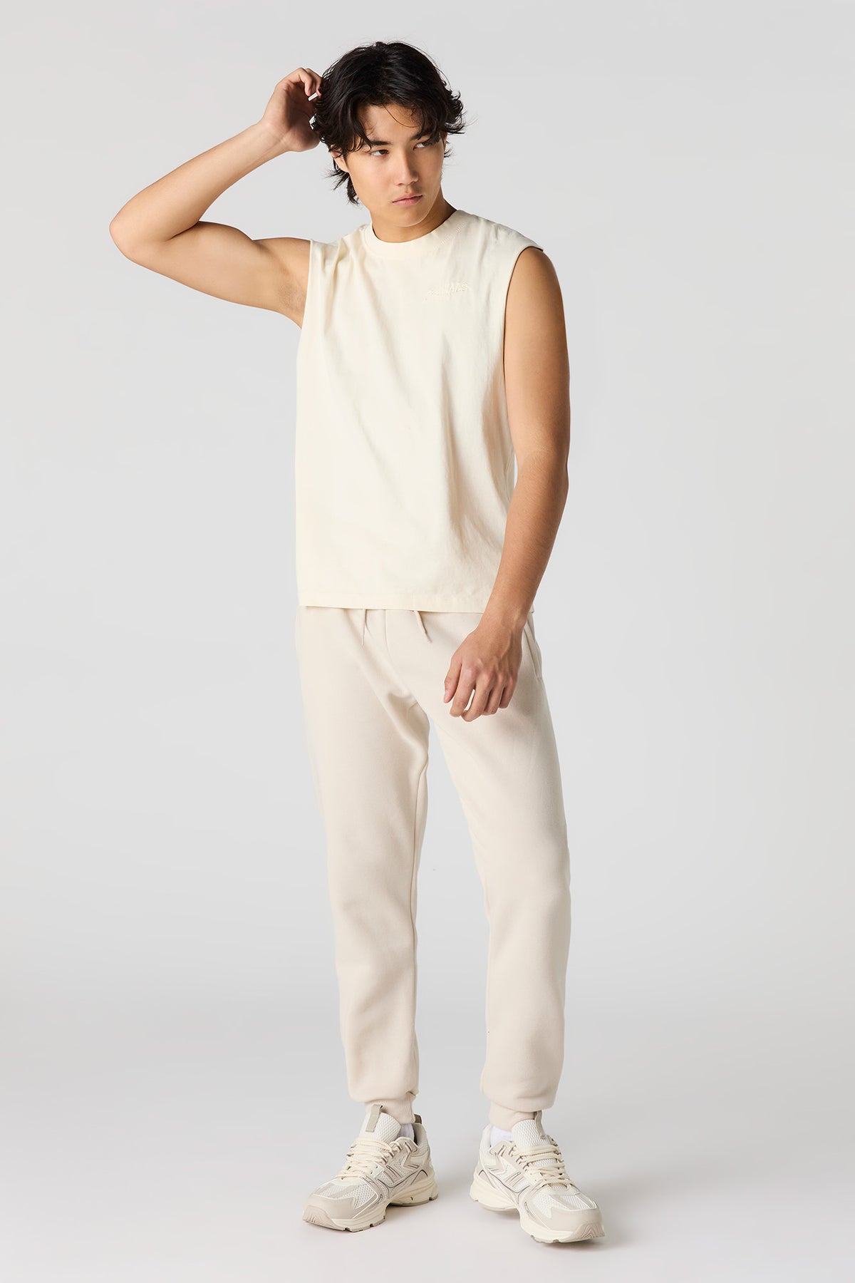 Alt View 2. Fleece Jogger - Natural